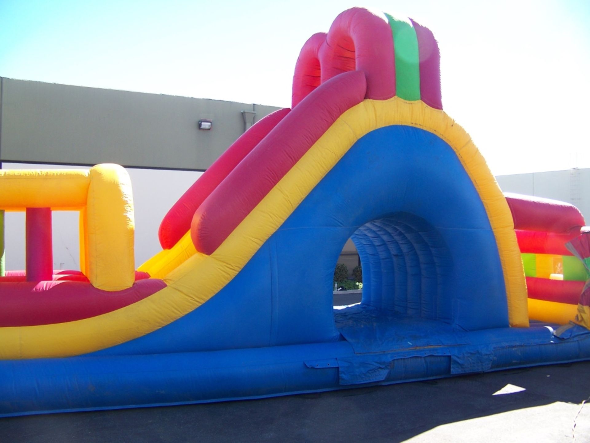 ADRENALINE MAZE INFLATABLE BOUNCE HOUSE - Image 8 of 12