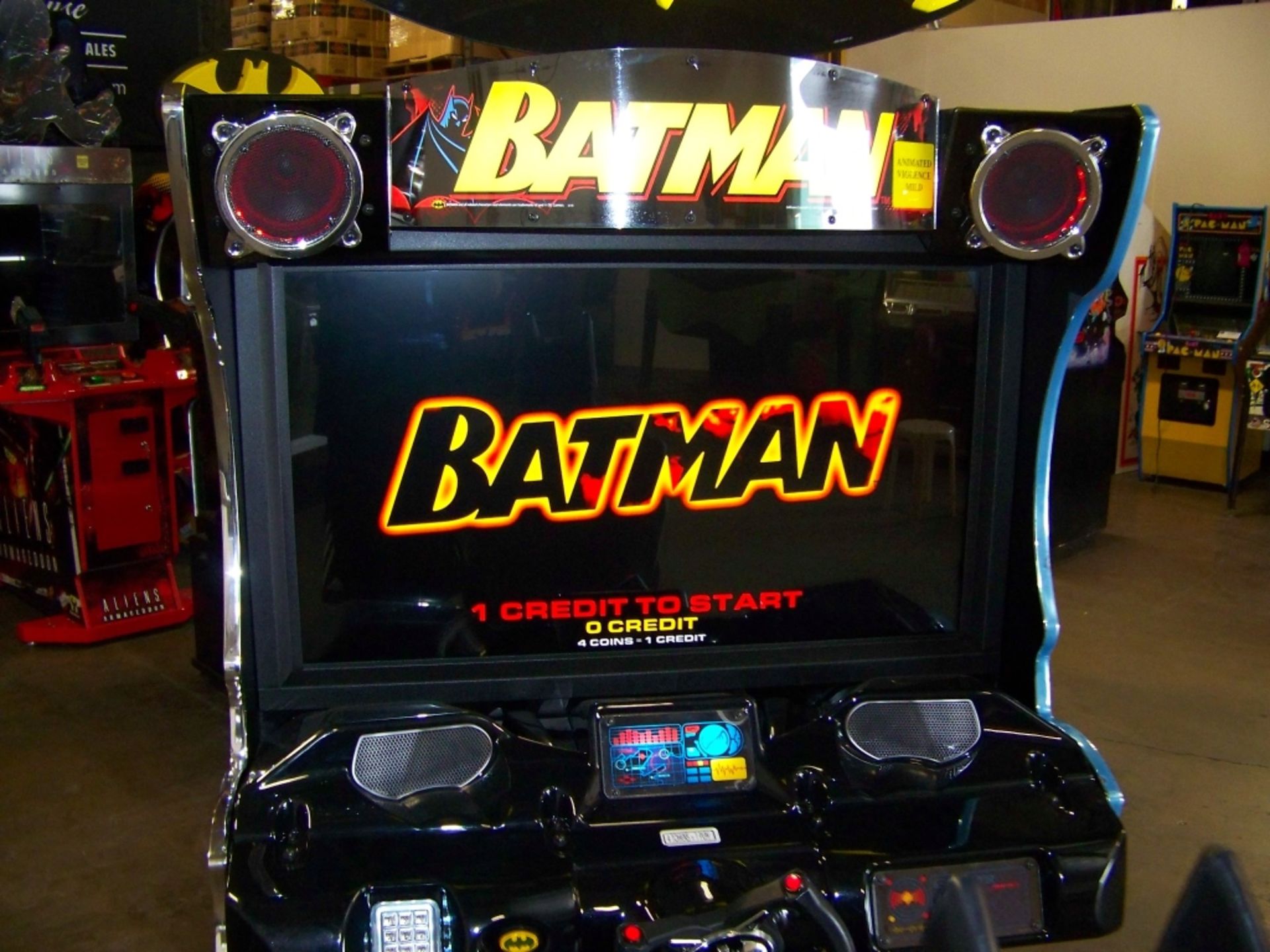 BATMAN SITDOWN DRIVER ARCADE GAME RAW THRILLS - Image 4 of 11