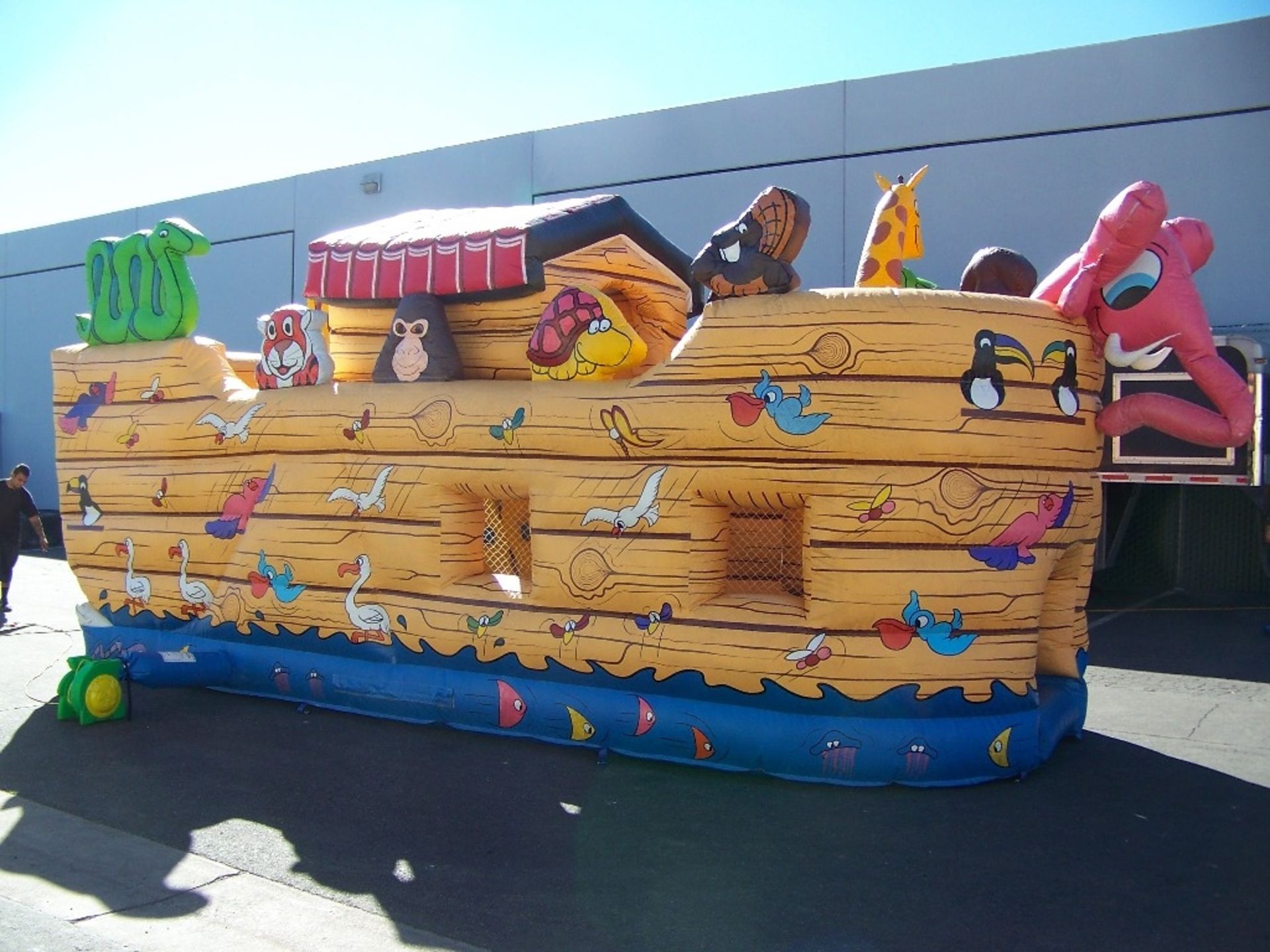 NOAH'S ARK BOUNCE HOUSE