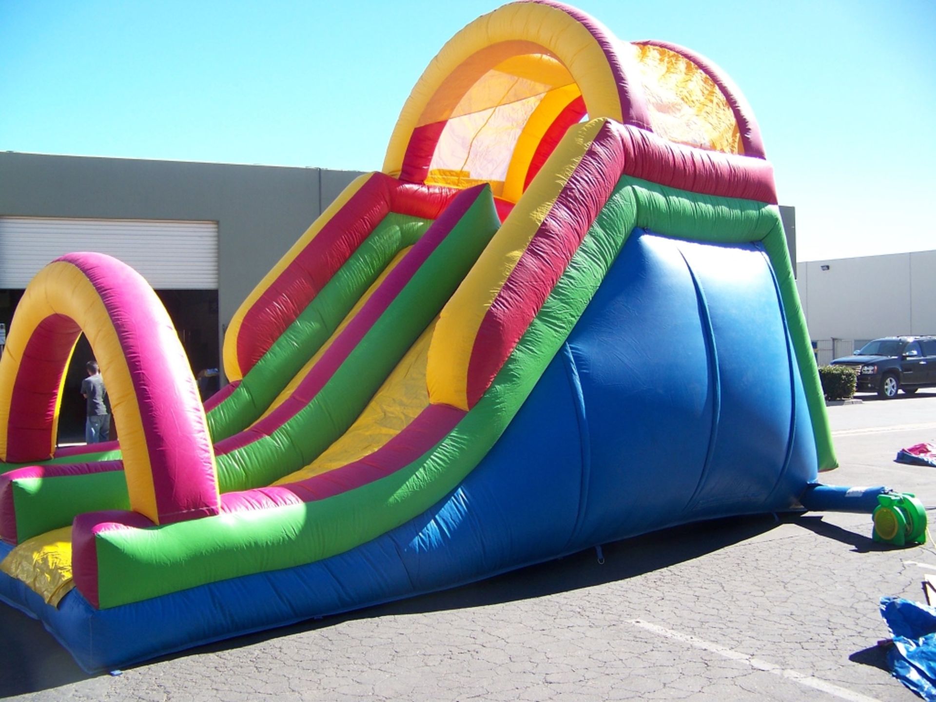 46' INFLATABLE OBSTACLE COURSE - Image 2 of 10