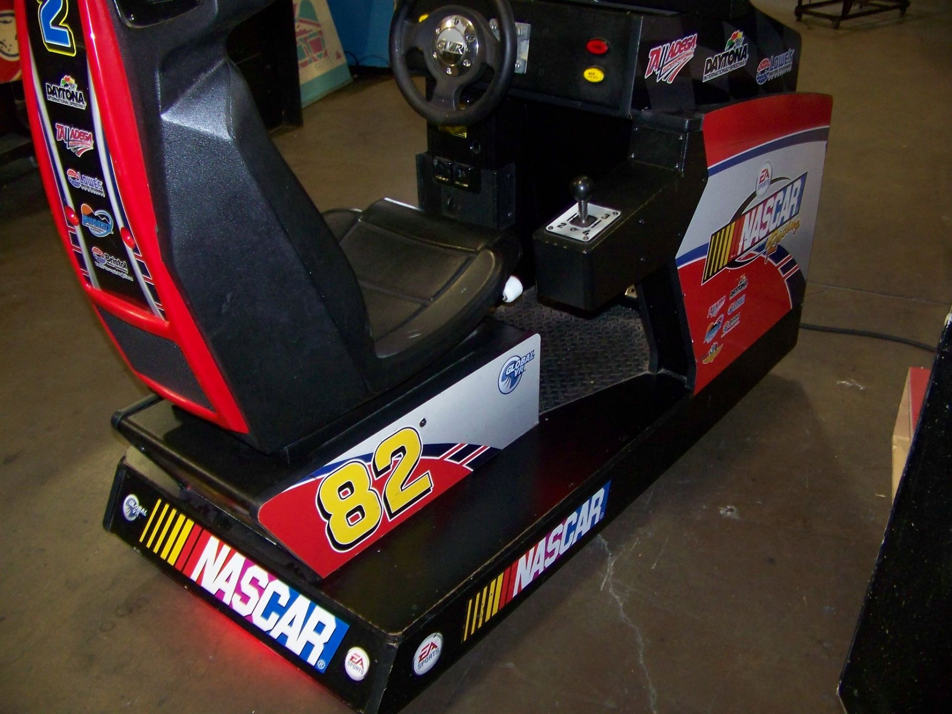 NASCAR RACING ARCADE GAME 32" LCD GLOBAL VR - Image 5 of 7