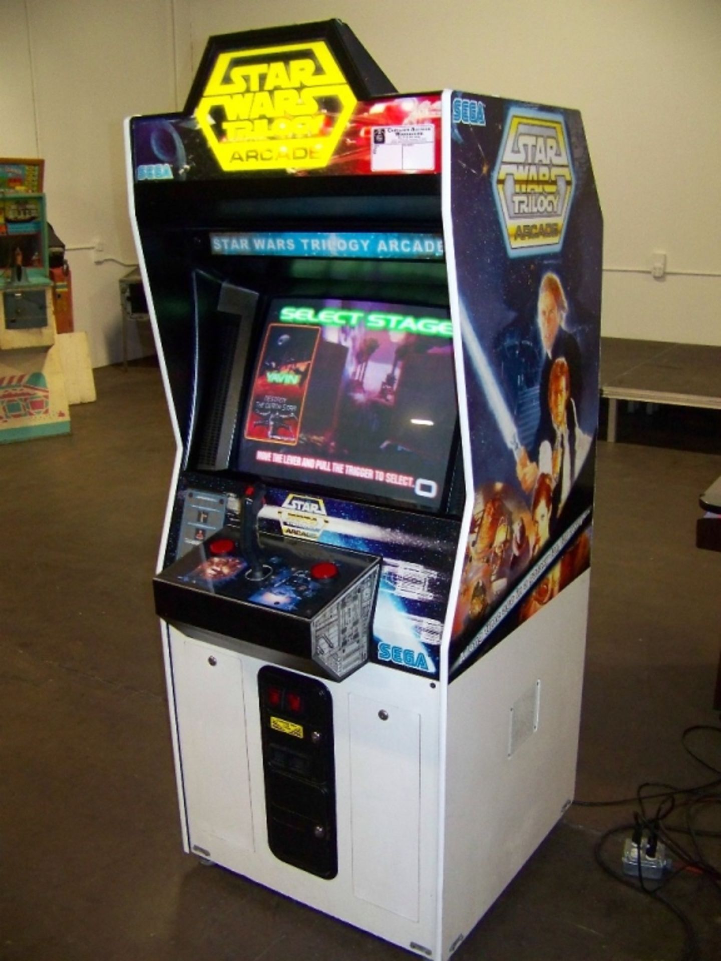 STAR WARS TRILOGY UPRIGHT ARCADE GAME SEGA - Image 2 of 6