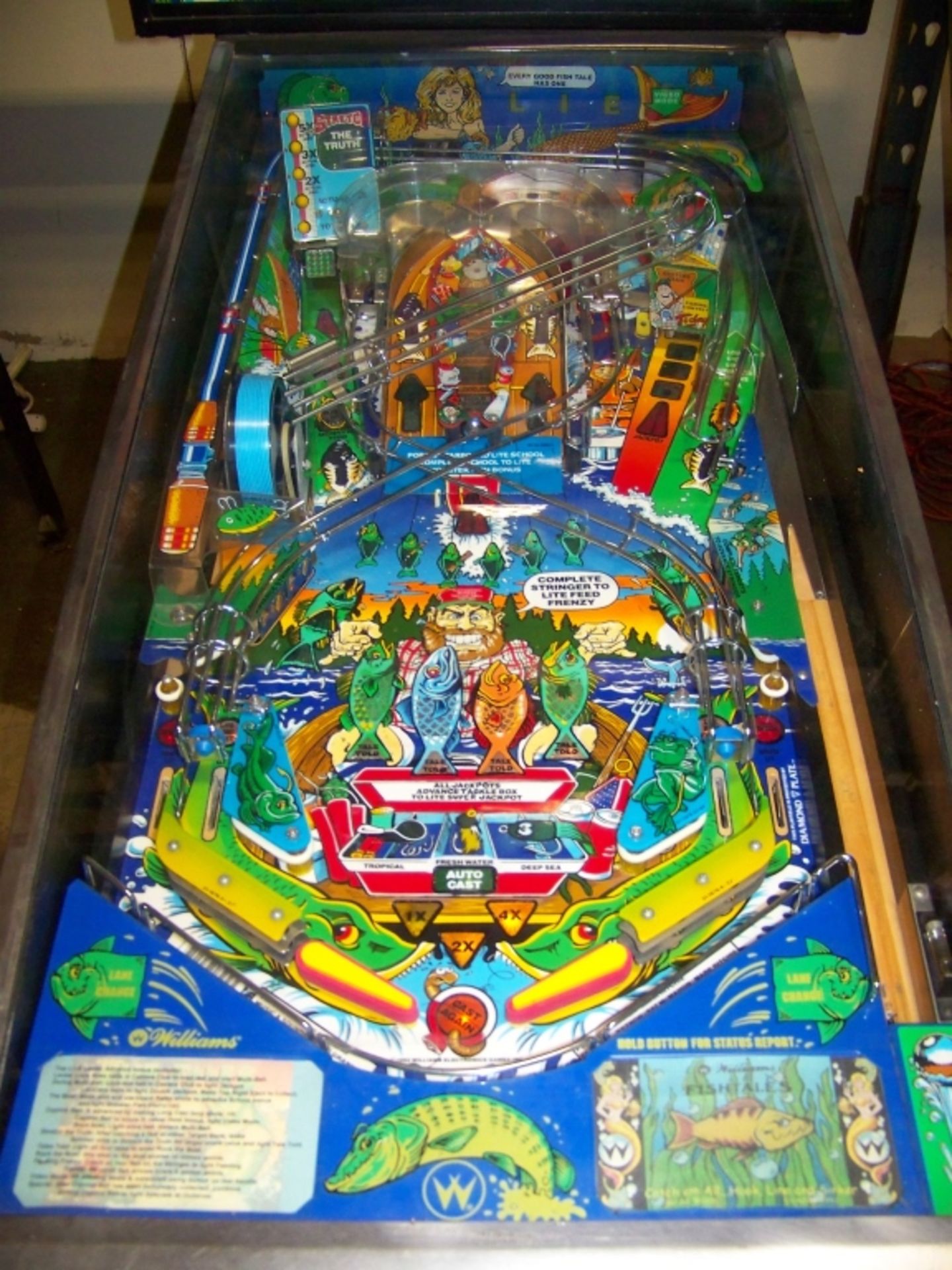 FISH TALES PINBALL MACHINE 1992 WILLIAMS - Image 11 of 13