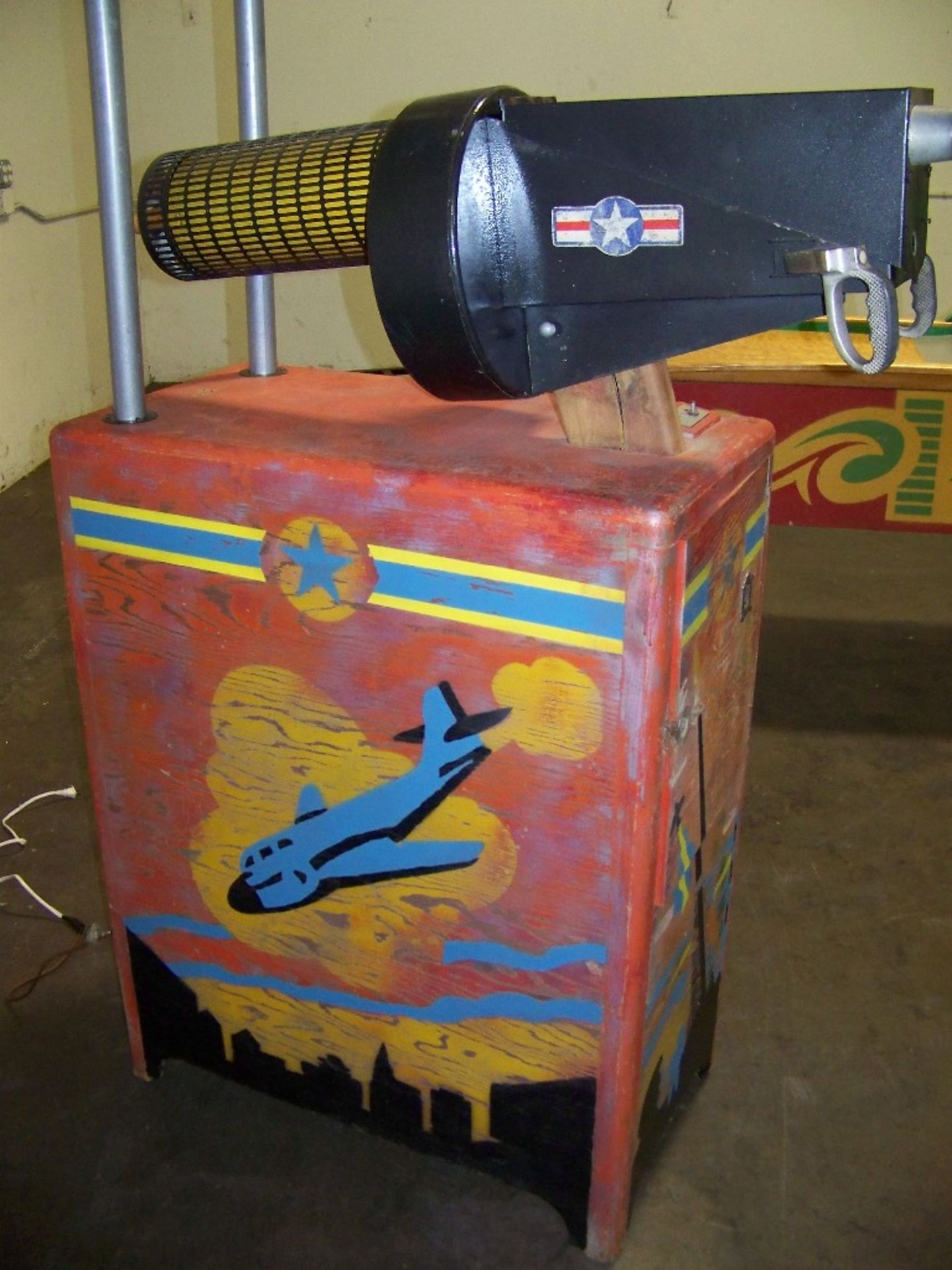 1953 GENCO'S SKY GUNNER 3 DIMENSION ARCADE GAME - Image 3 of 6