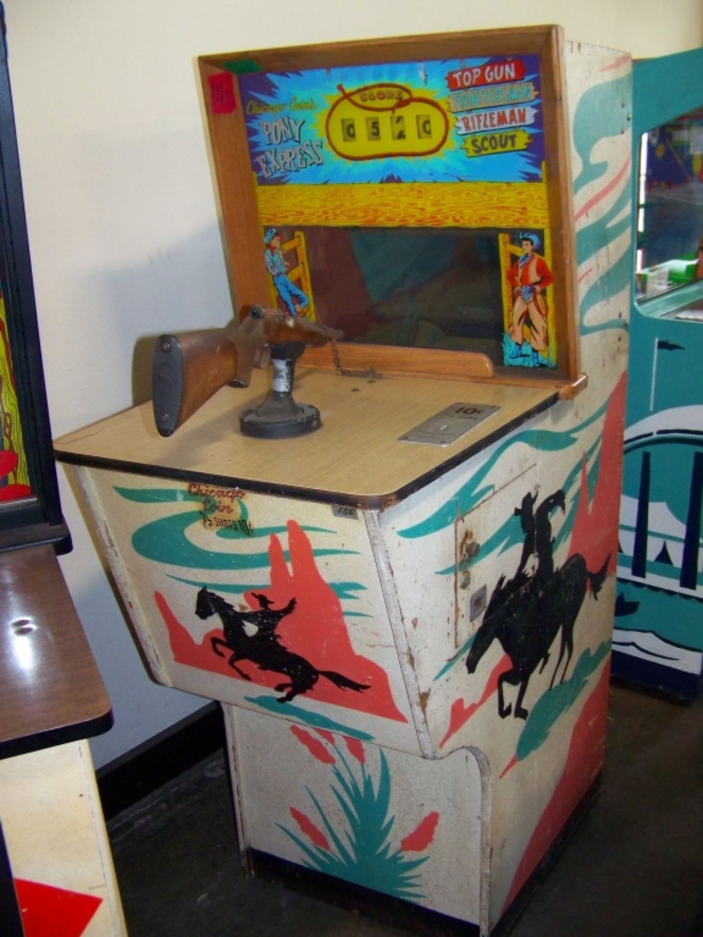 1960 CHICAGO COIN'S PONY EXPRESS RIFLE ARCADE GAME