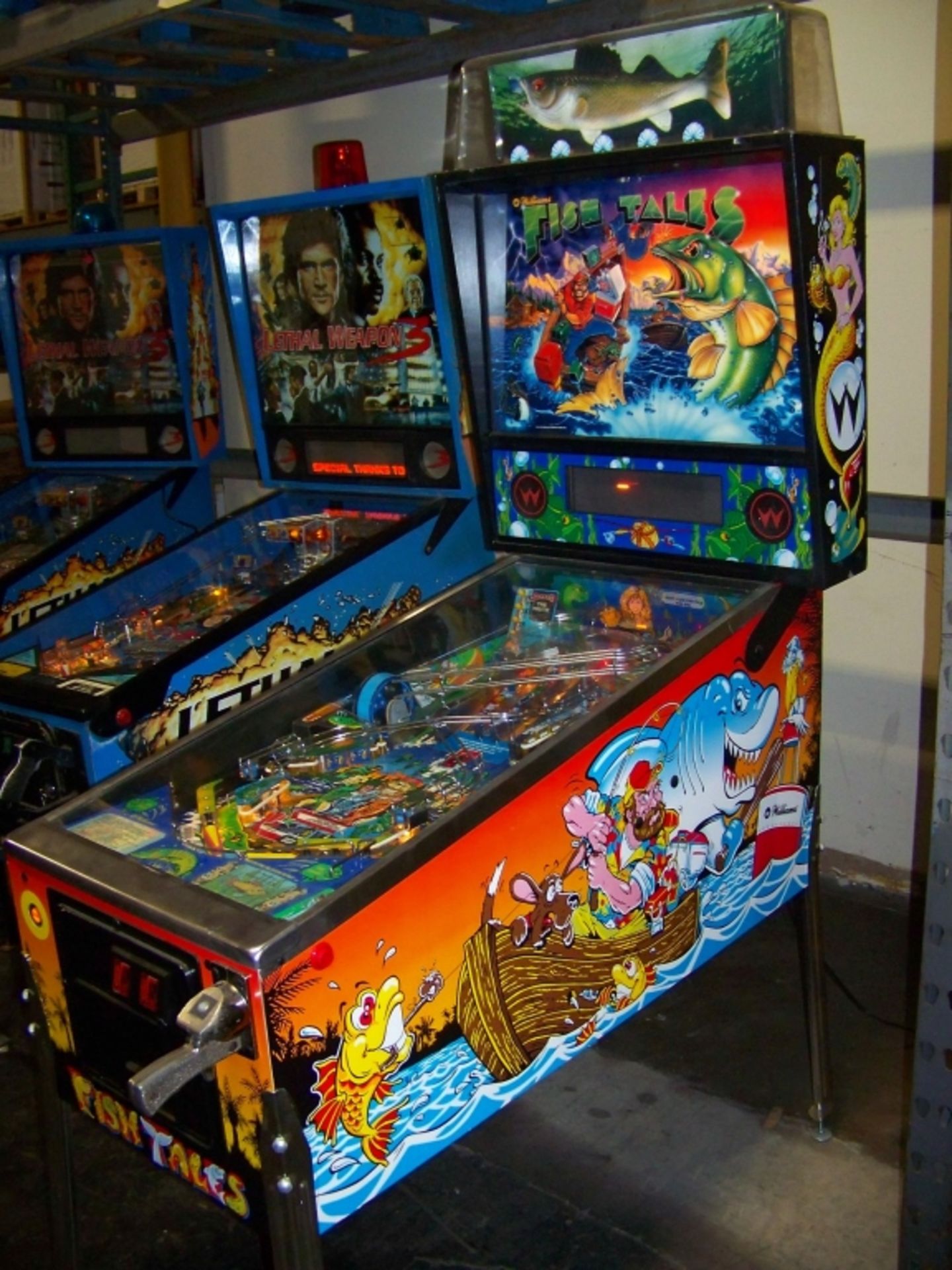 FISH TALES PINBALL MACHINE 1992 WILLIAMS