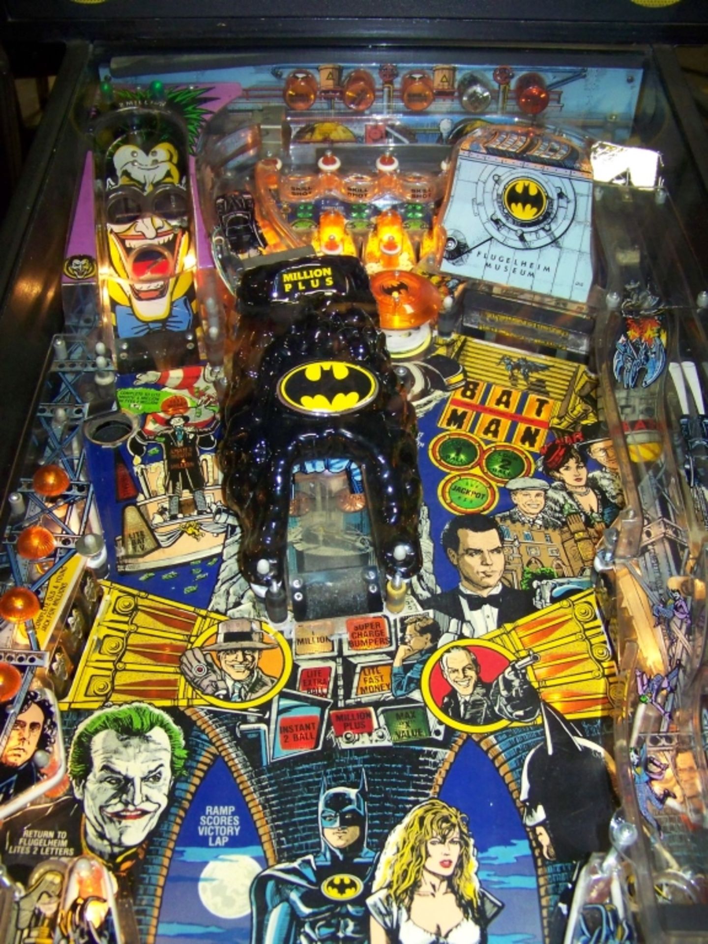 BATMAN PINBALL MACHINE W / TOPPER1991 DATA EAST - Image 3 of 13