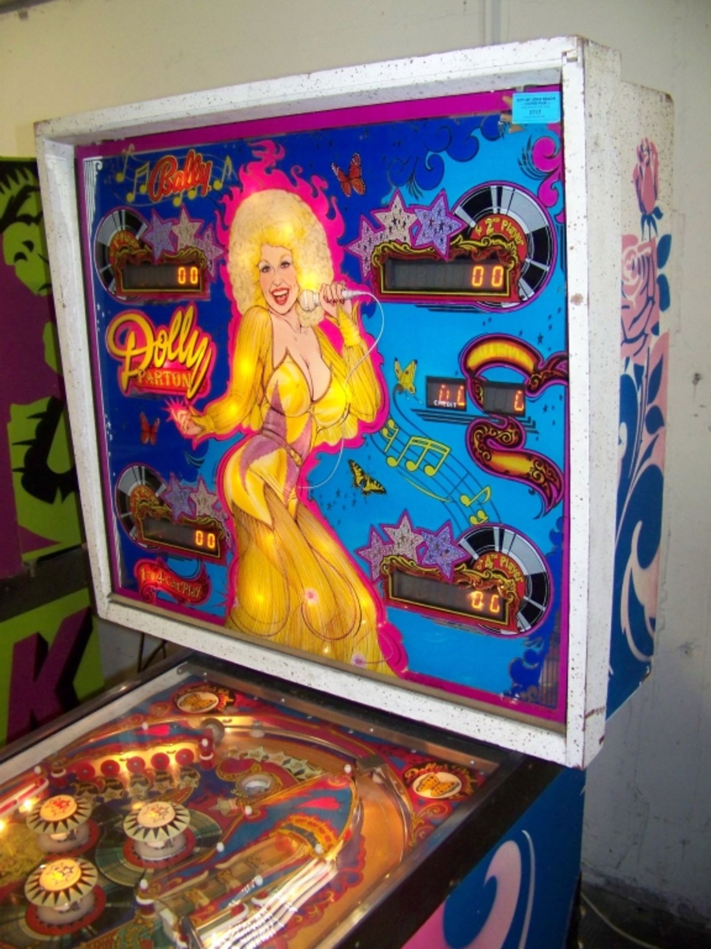 DOLLY PARTON PINBALL MACHINE 1979 BALLY CLASSIC - Image 7 of 10