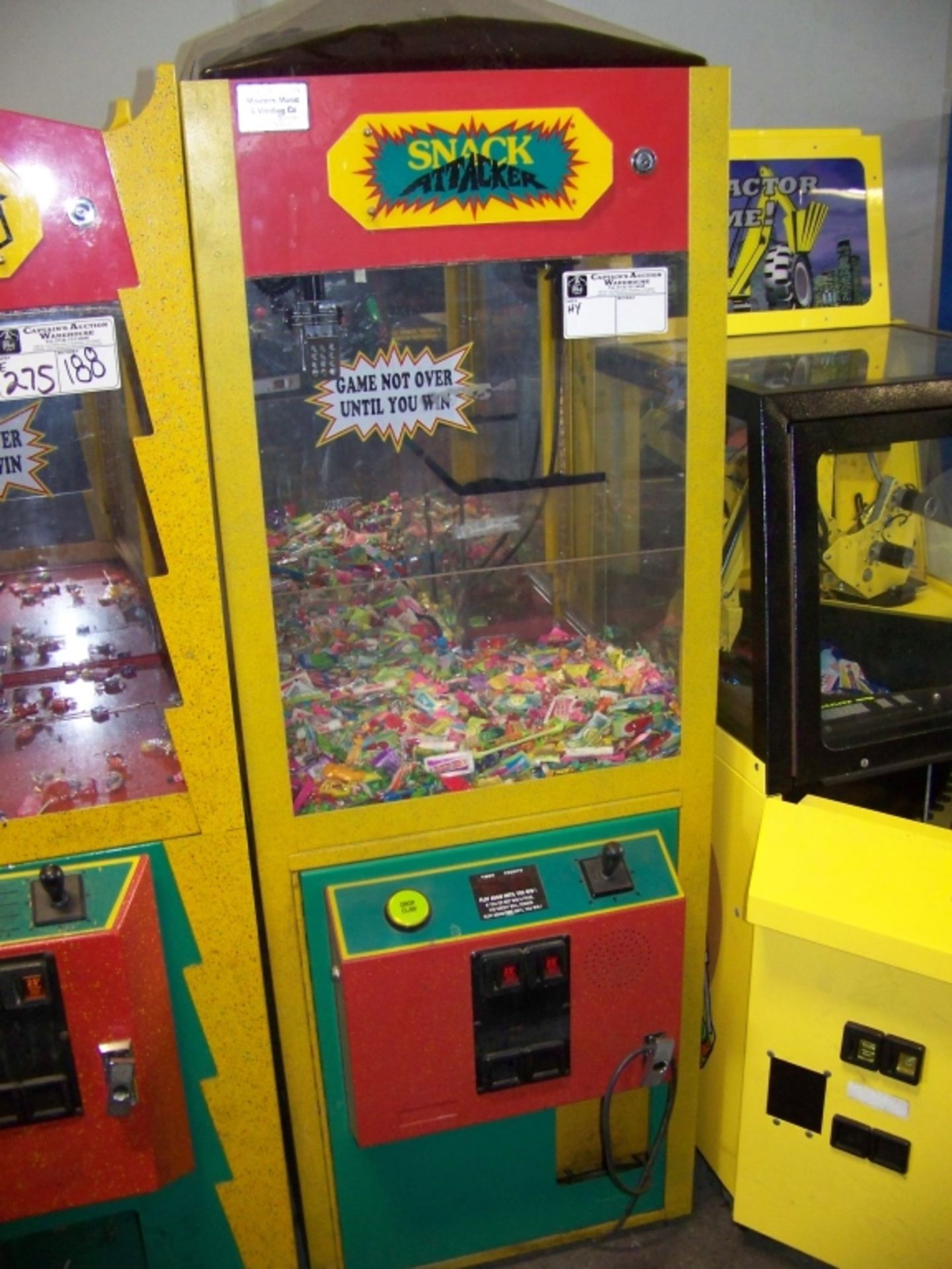 SNACK ATTACKER SHOVEL CLAW CANDY MACHINE