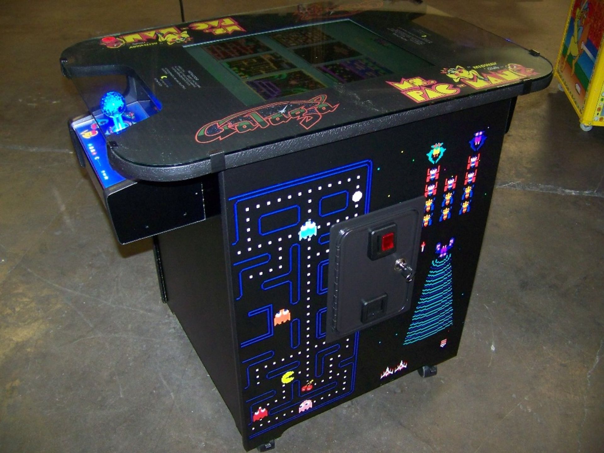 60 IN 1 MULTICADE COCKTAIL TABLE ARCADE BRAND NEW