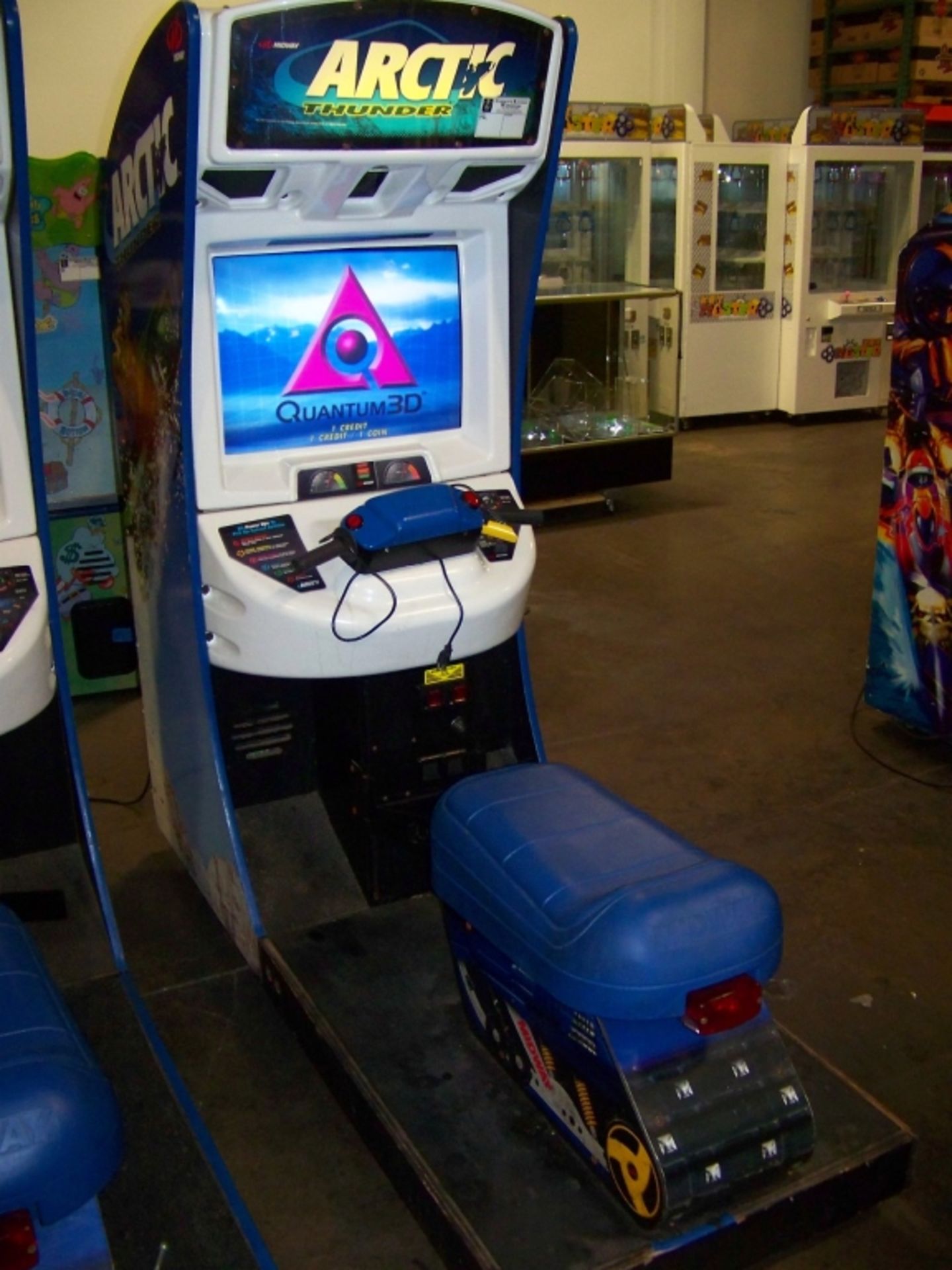 ARCTIC THUNDER RACING ARCADE GAME   TM