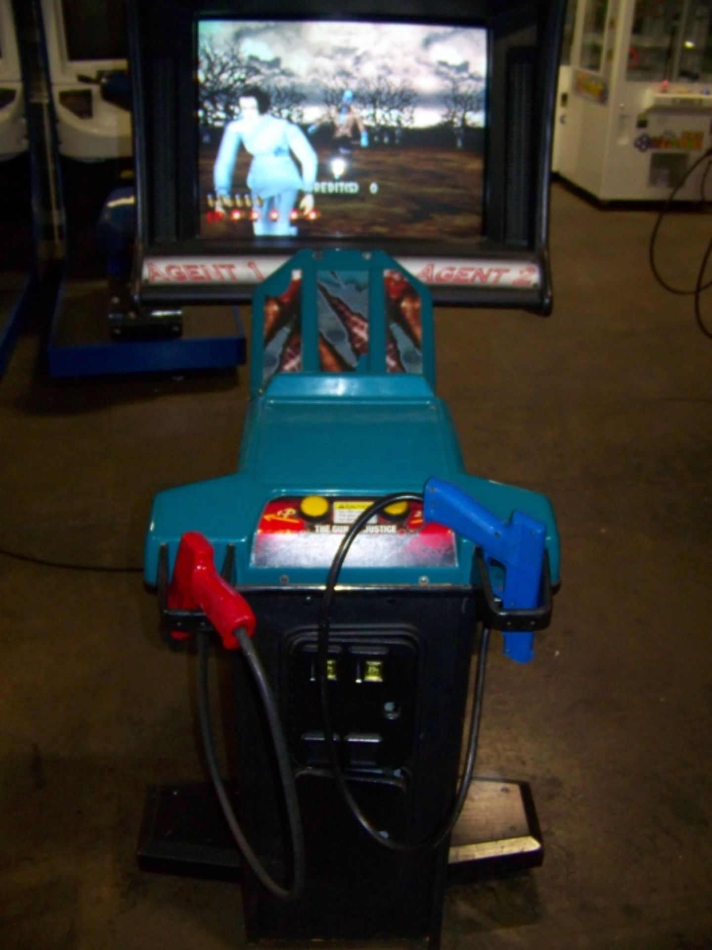 HOUSE OF THE DEAD ZOMBIE SHOOTER ARCADE GAME - Image 6 of 7