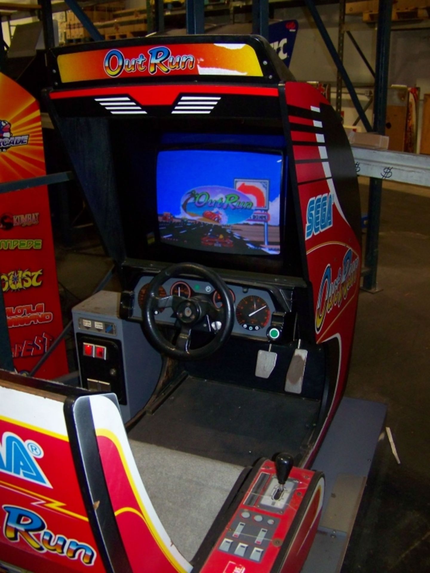 SEGA OUTRUN CLASSIC DELUXE ARCADE GAME MOTION - Image 2 of 4