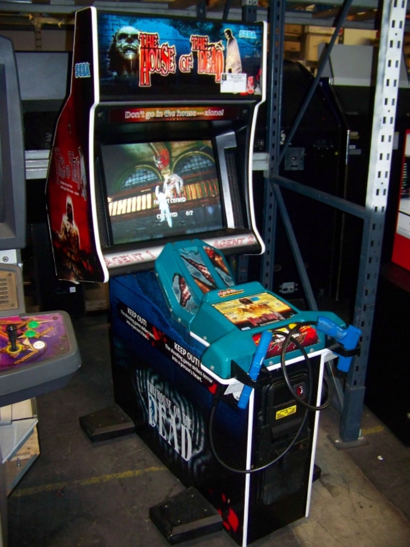 HOUSE OF THE DEAD ZOMBIE SHOOTER ARCADE GAME  E