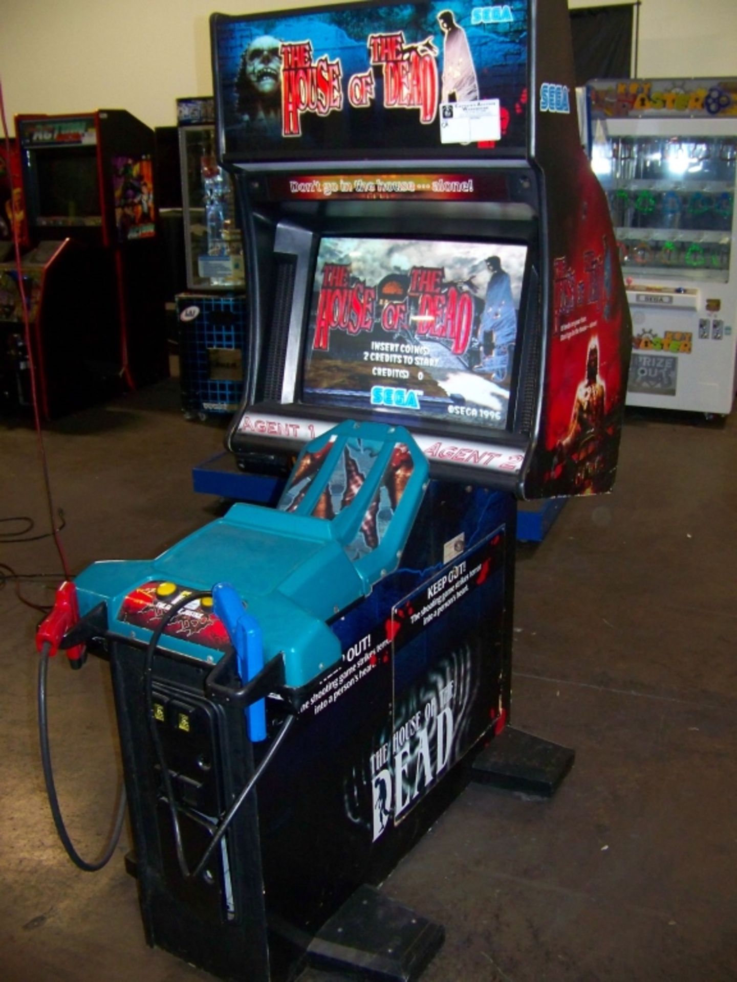 HOUSE OF THE DEAD ZOMBIE SHOOTER ARCADE GAME - Image 4 of 7