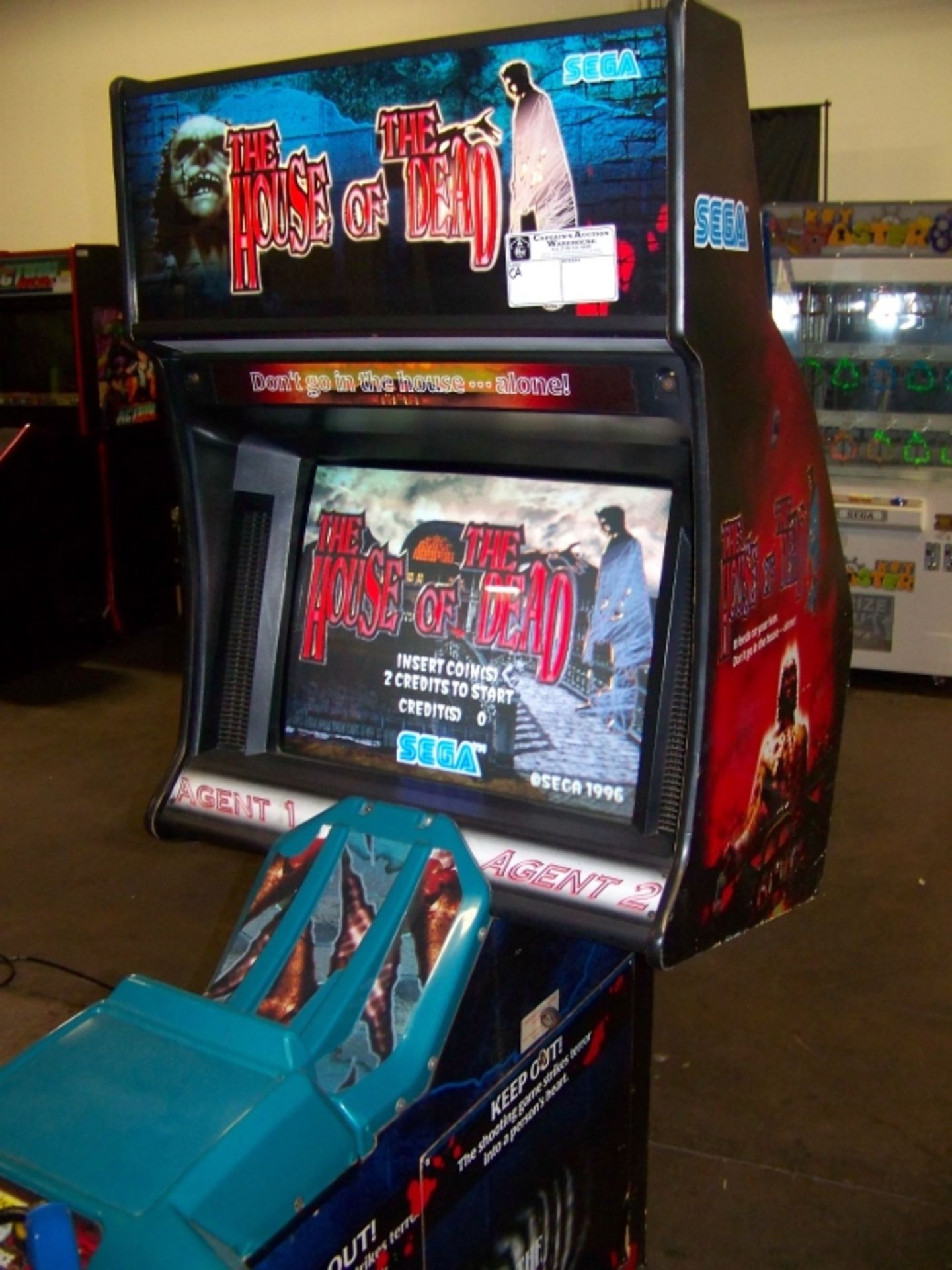 HOUSE OF THE DEAD ZOMBIE SHOOTER ARCADE GAME - Image 5 of 7