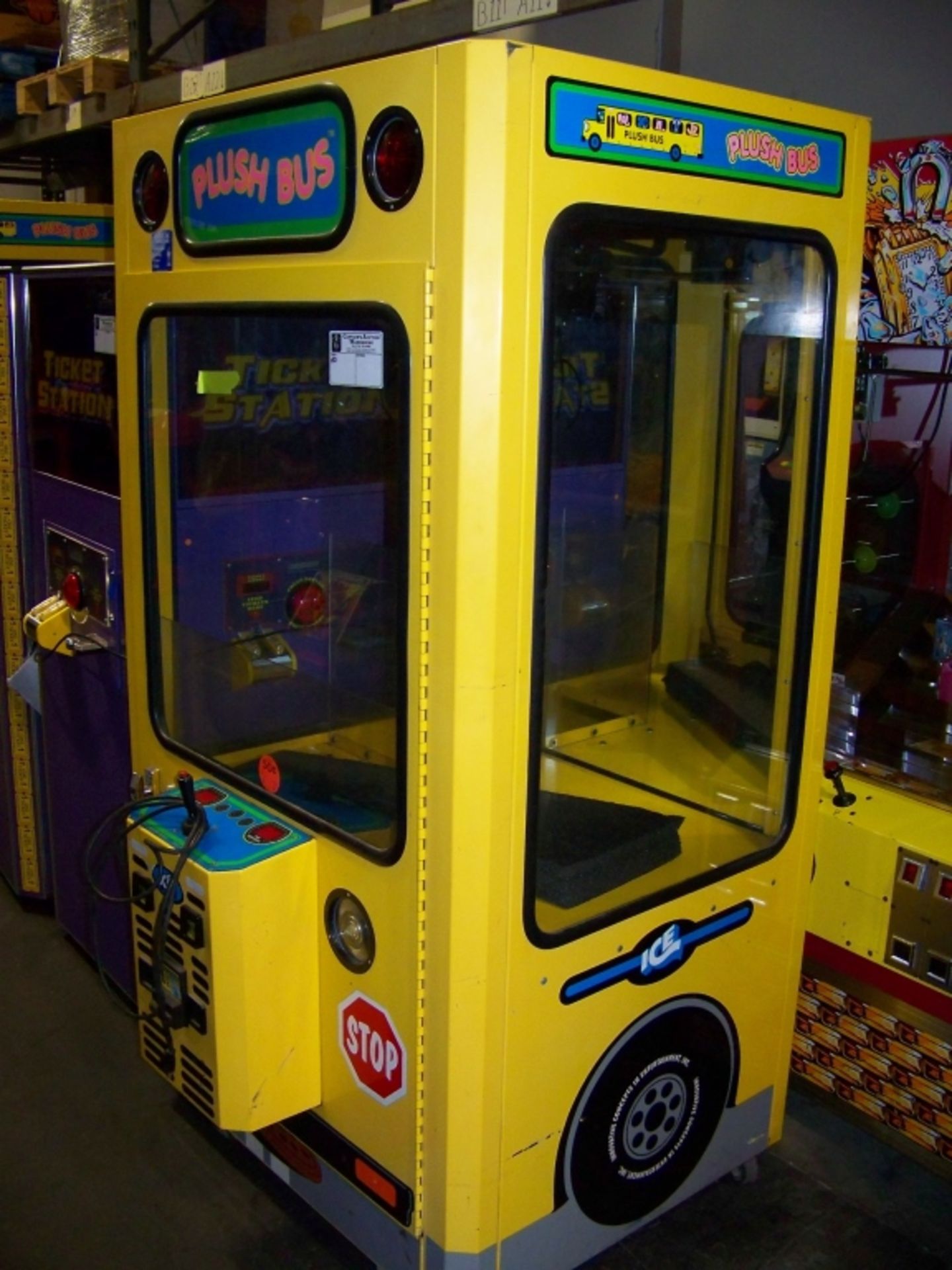 40" PLUSH BUS PLUSH CLAW CRANE MACHINE I.C.E. - Image 5 of 5