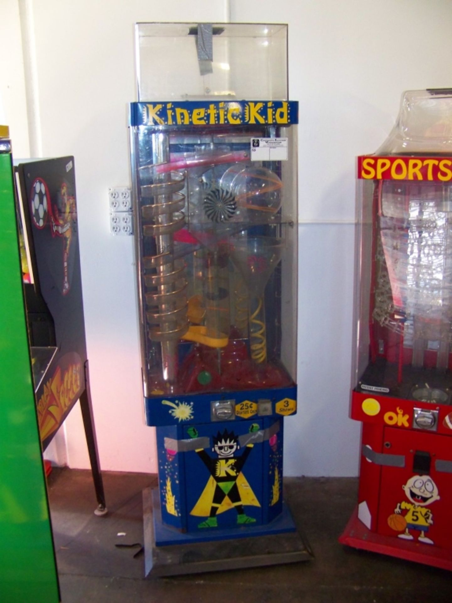 KINETIC KID GUMBALL VENDING MACHINE UPRIGHT