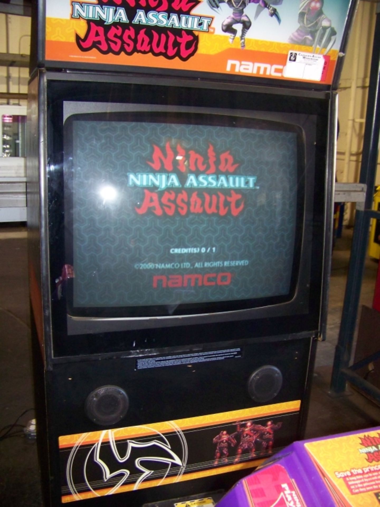 NINJA ASSAULT 39" DX SHOOTER ARCADE GAME NAMCO - Image 6 of 6