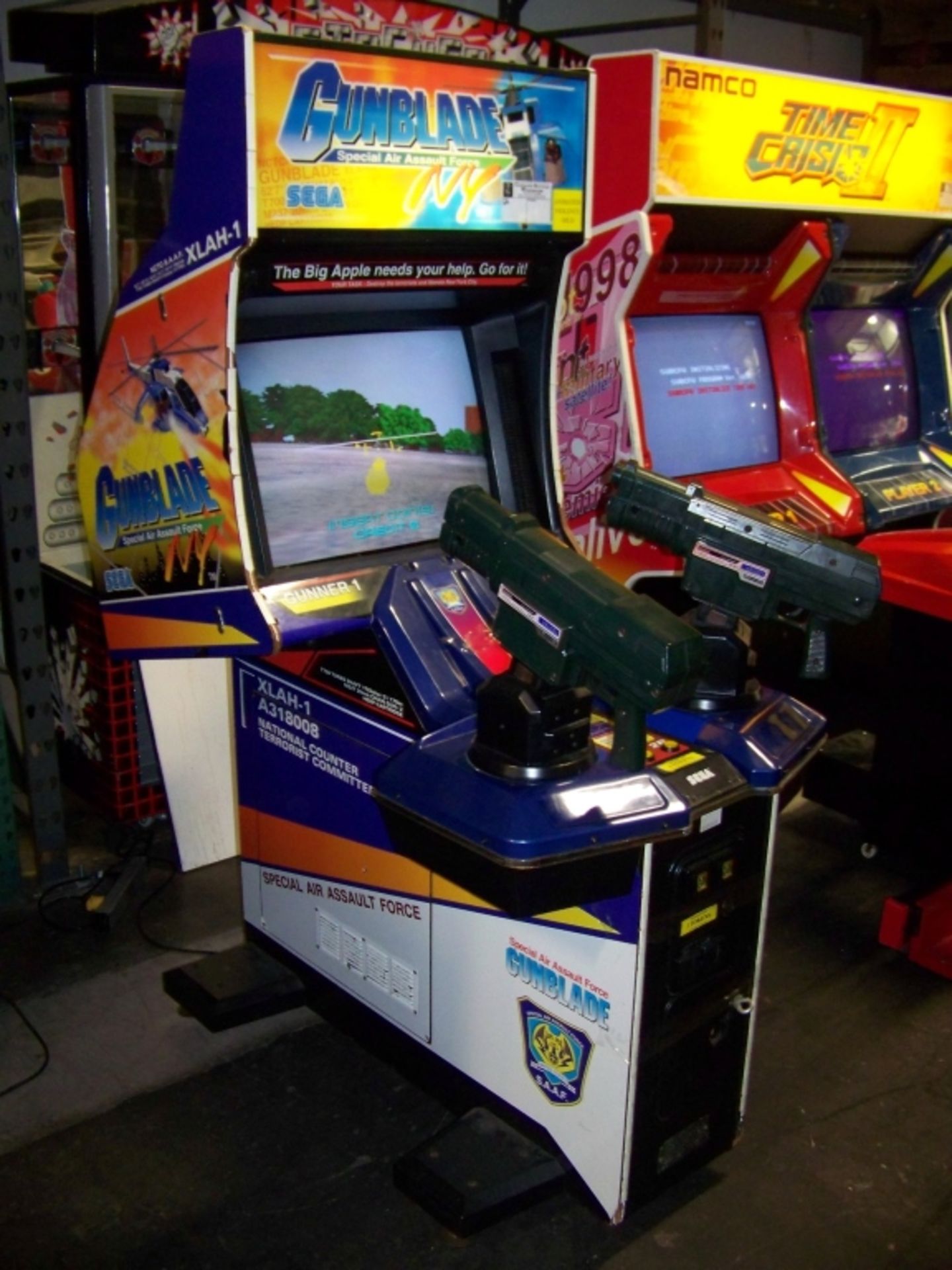 GUNBLADE NY SEGA SHOOTER ARCADE GAME - Image 3 of 4