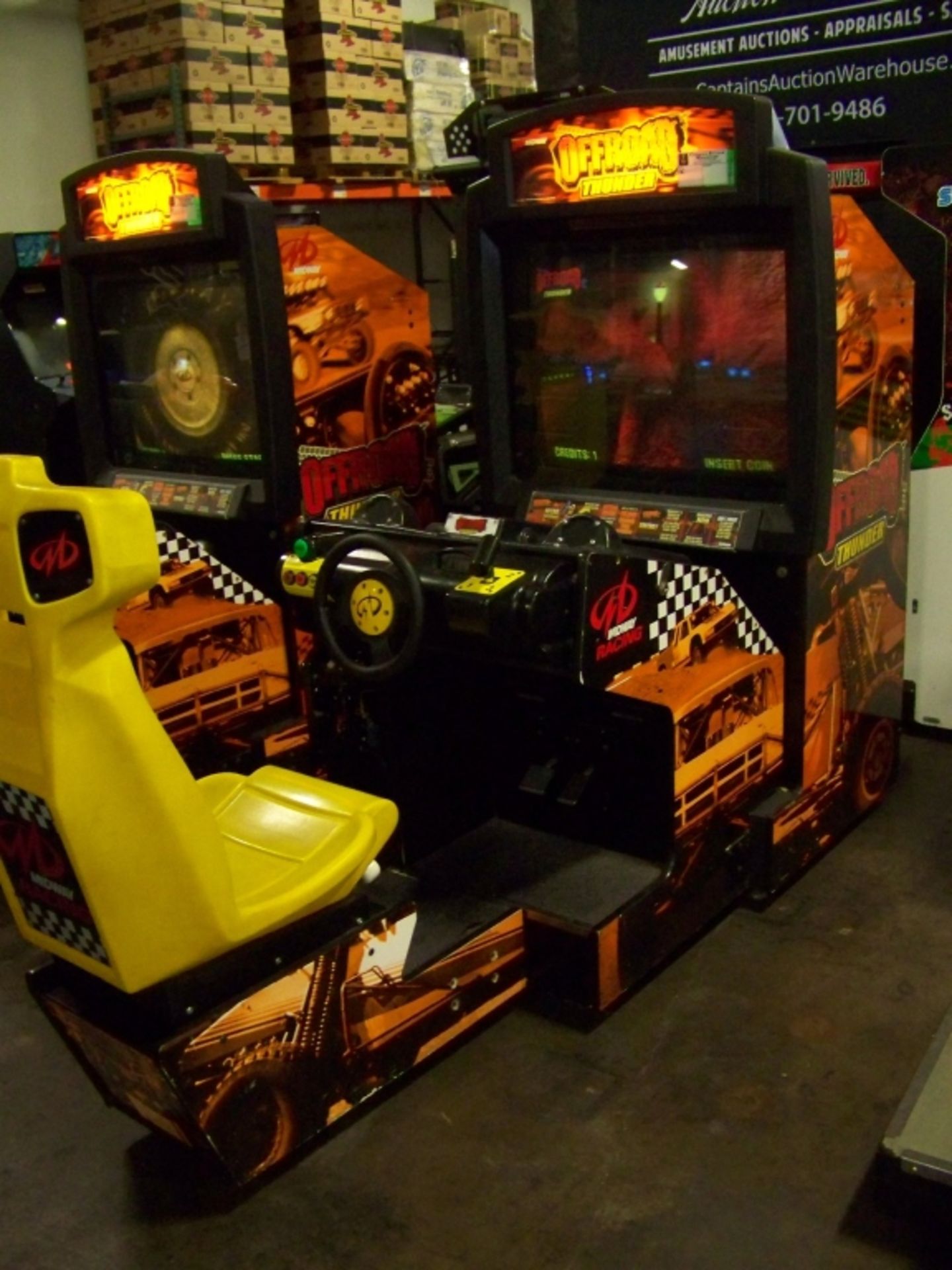 OFFROAD THUNDER 39" DELUXE RACING ARCADE GAME - Image 2 of 3