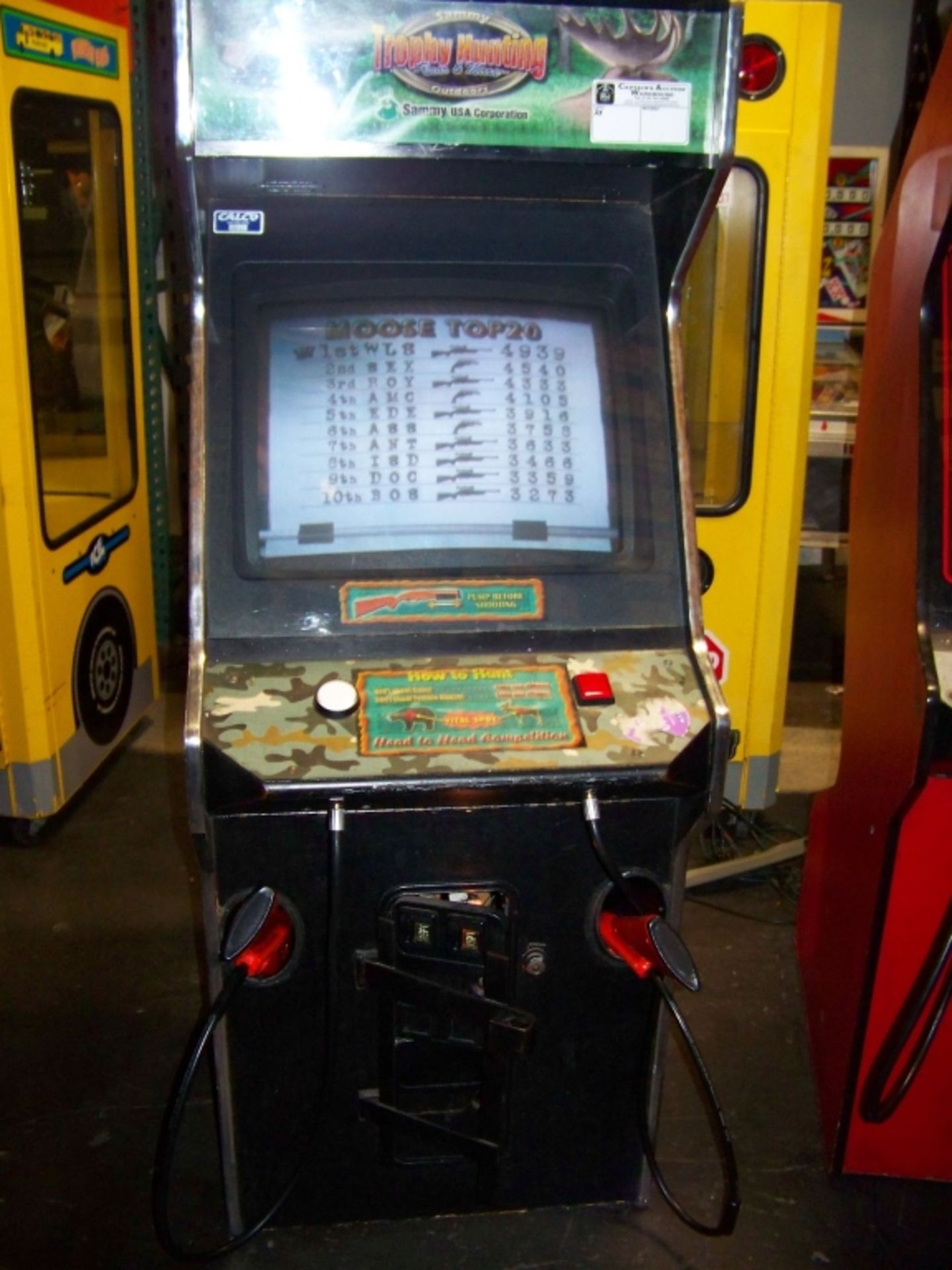 TROPHY HUNTING BEAR & MOOSE ARCADE GAME  AX