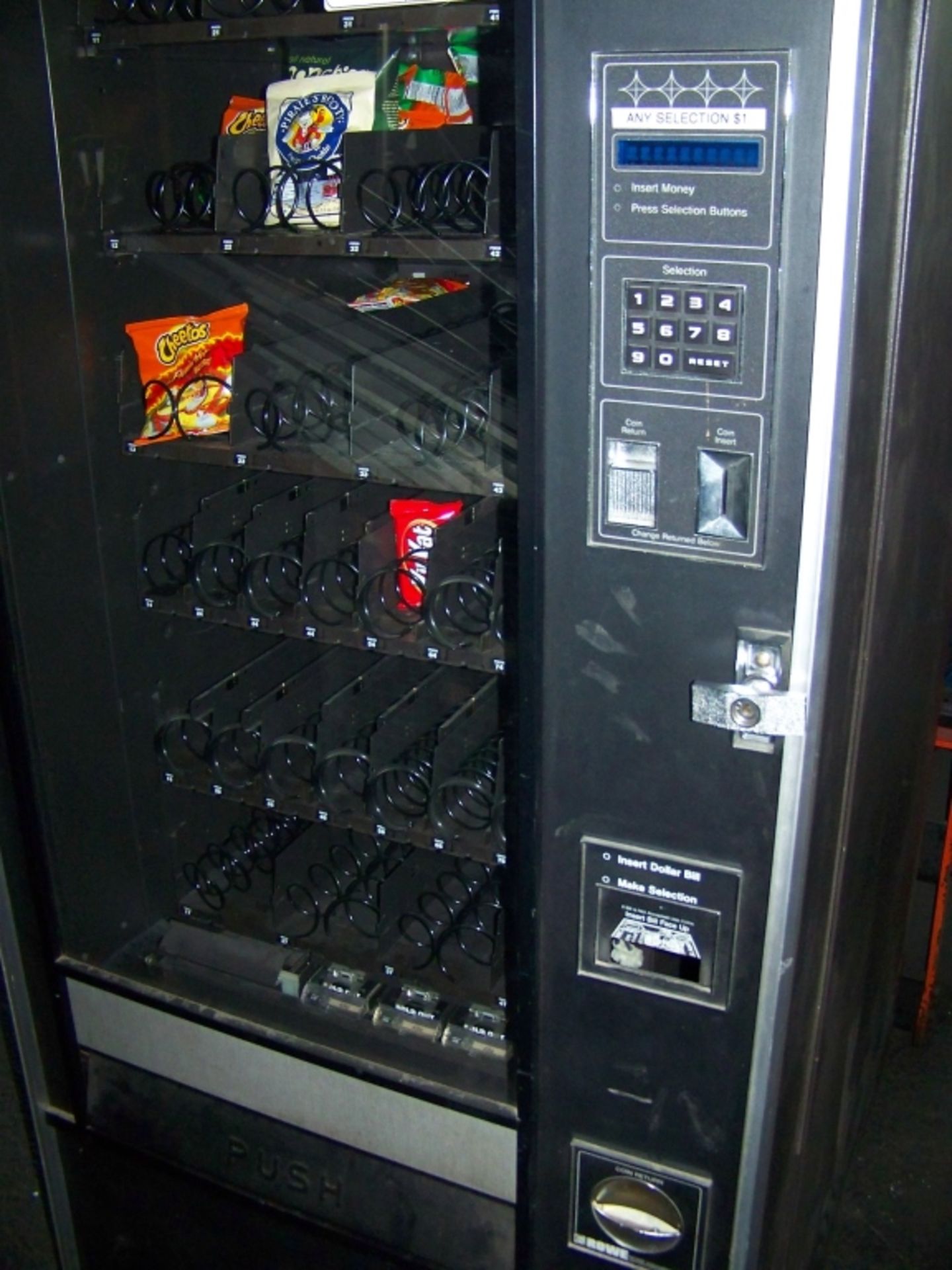 ROWE SPIRAL SNACK VENDING BULK MACHINE - Image 2 of 2