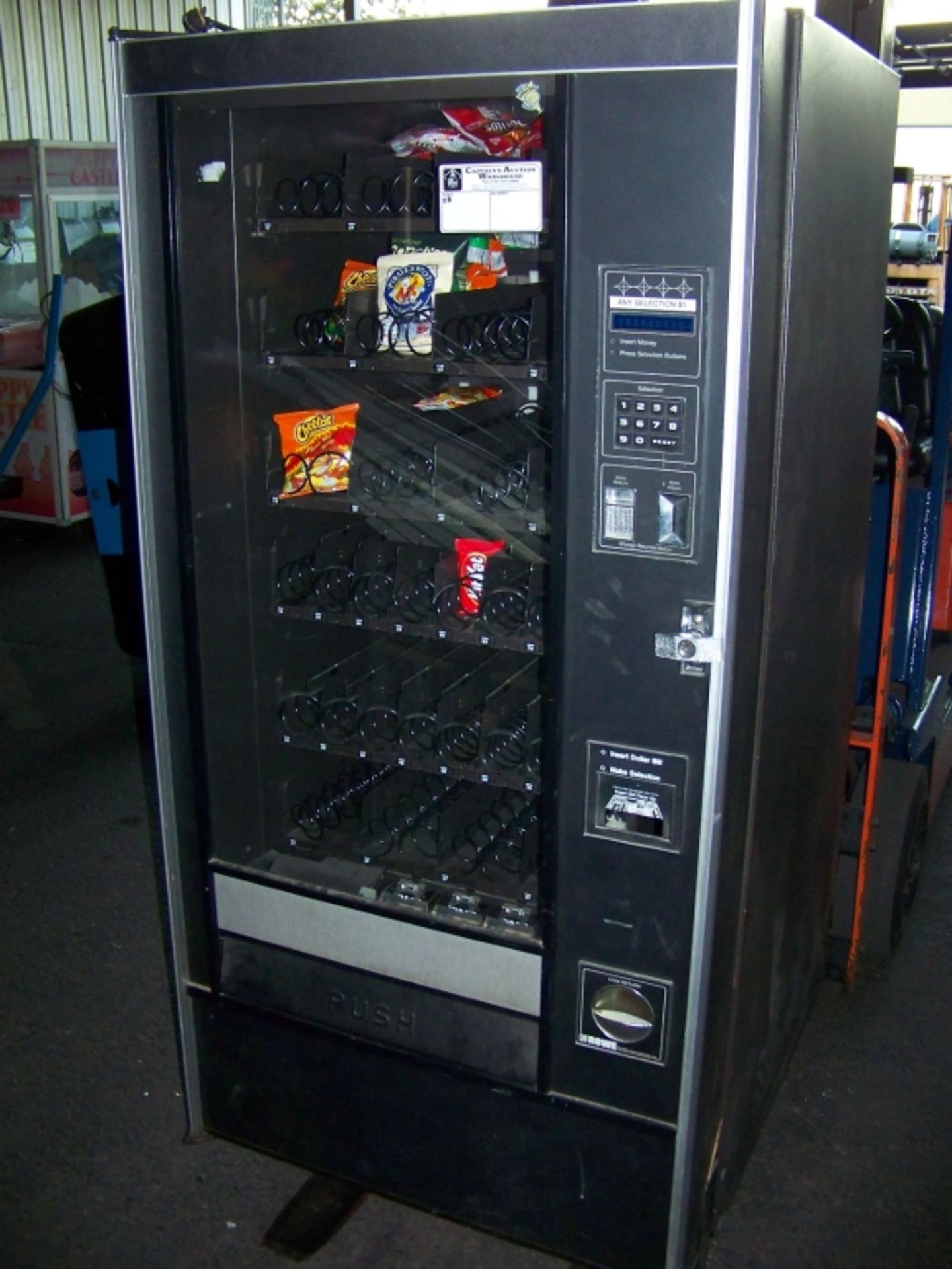 ROWE SPIRAL SNACK VENDING BULK MACHINE