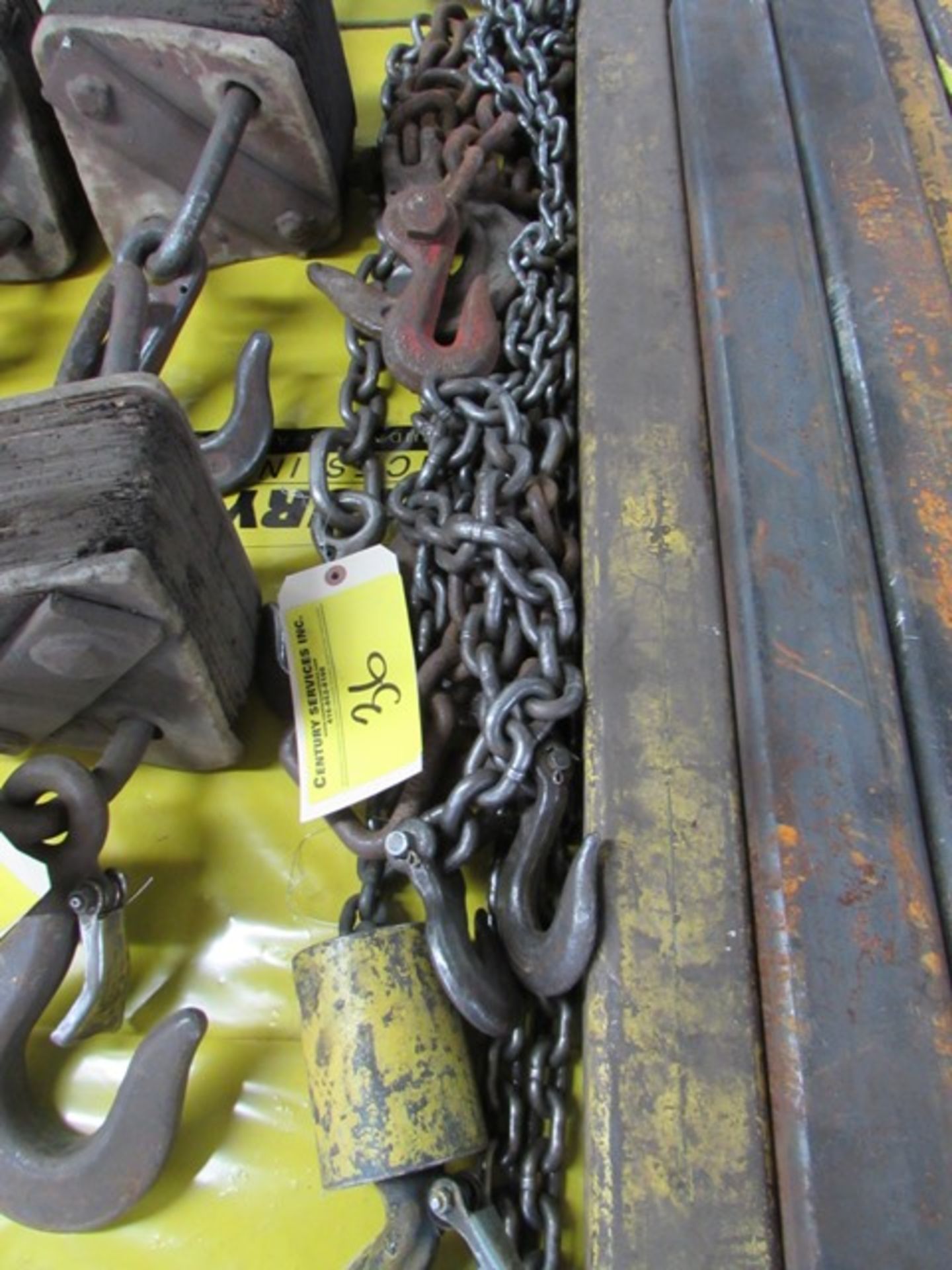 Lot lifting chains