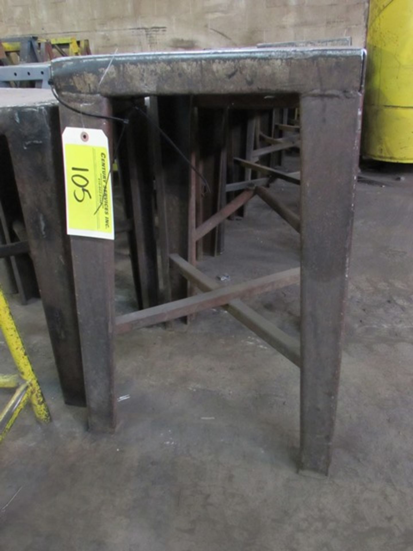 Lot 22 metal tool stands - Image 2 of 2