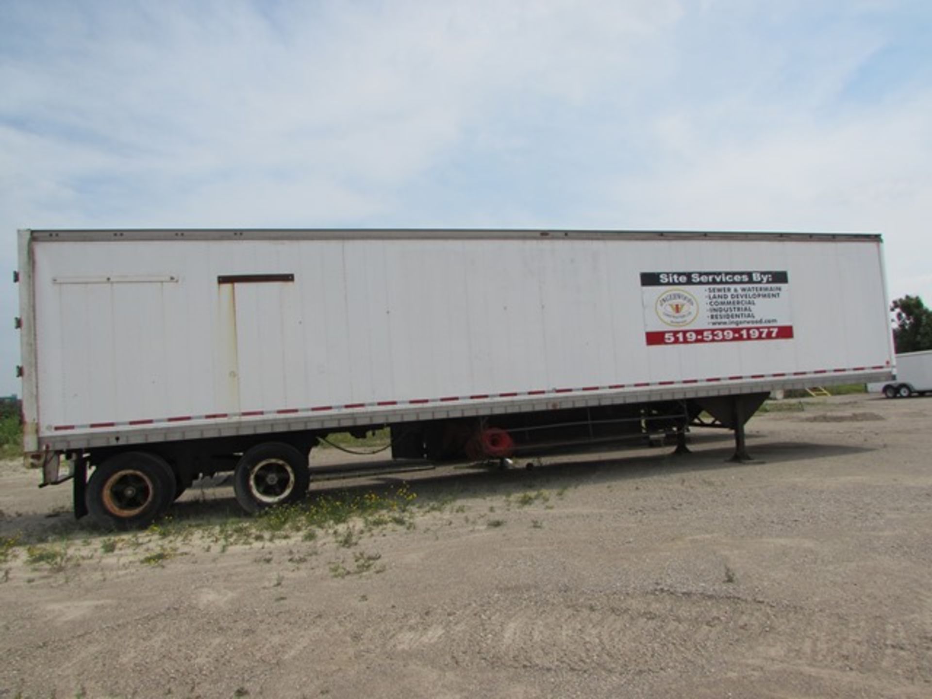 1986 Trailmobile 48' dry van trailer c/w air ride suspension, twin axle, barnyard doors, VIN # - - Image 3 of 4