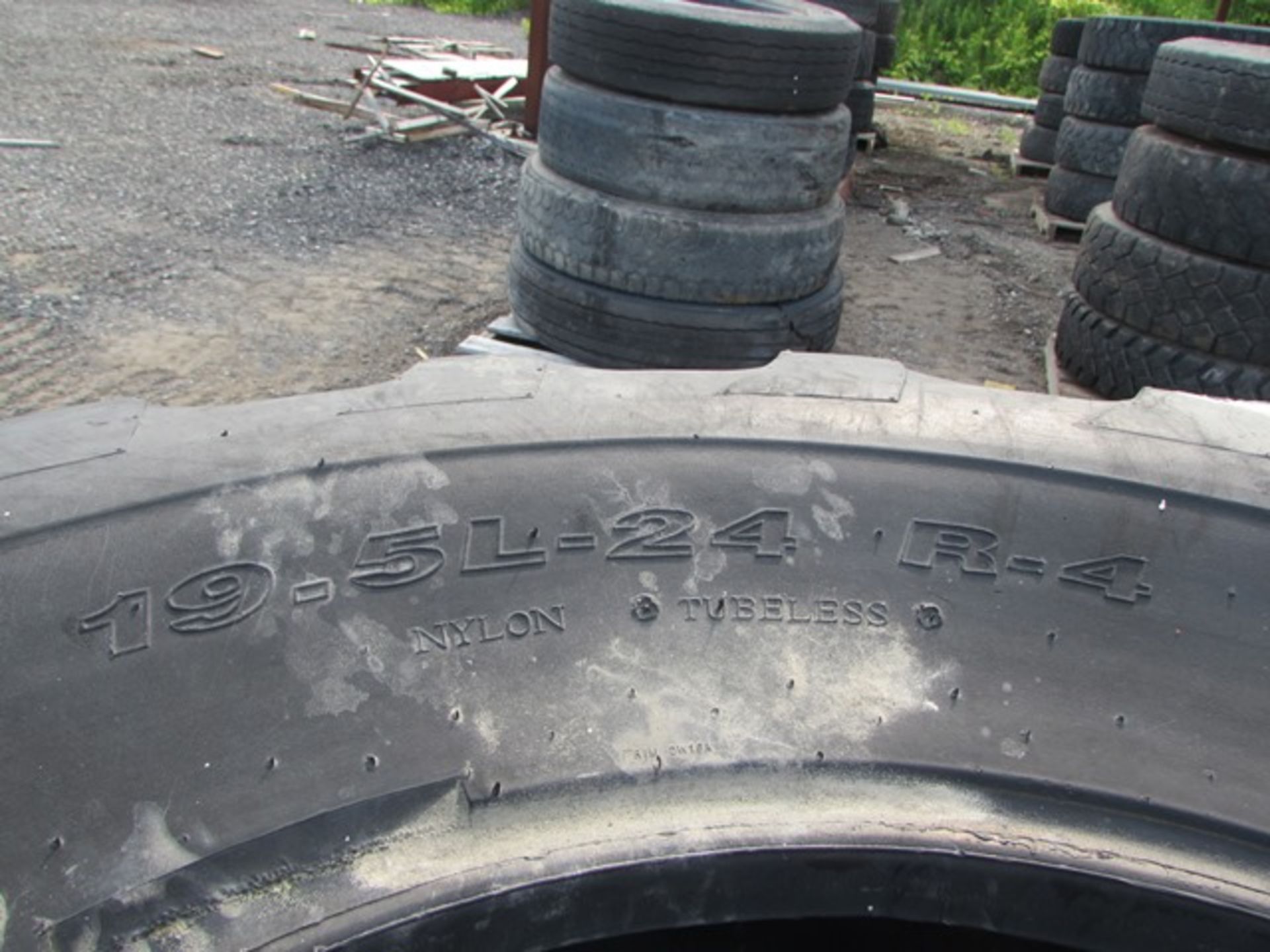 Lot 2 - Primex loader tires 19.5L-24 R-4 - Image 4 of 4