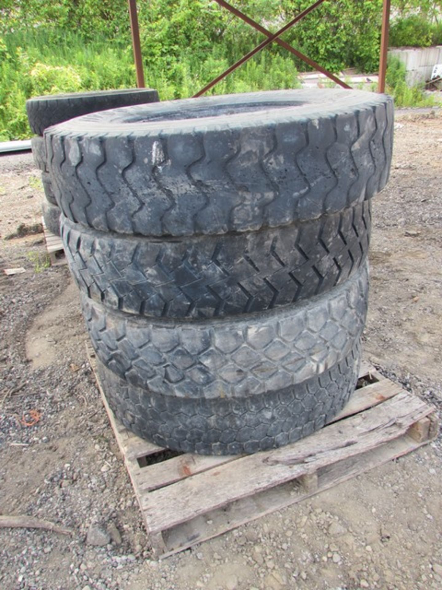 Lot 4 - ass't truck tires