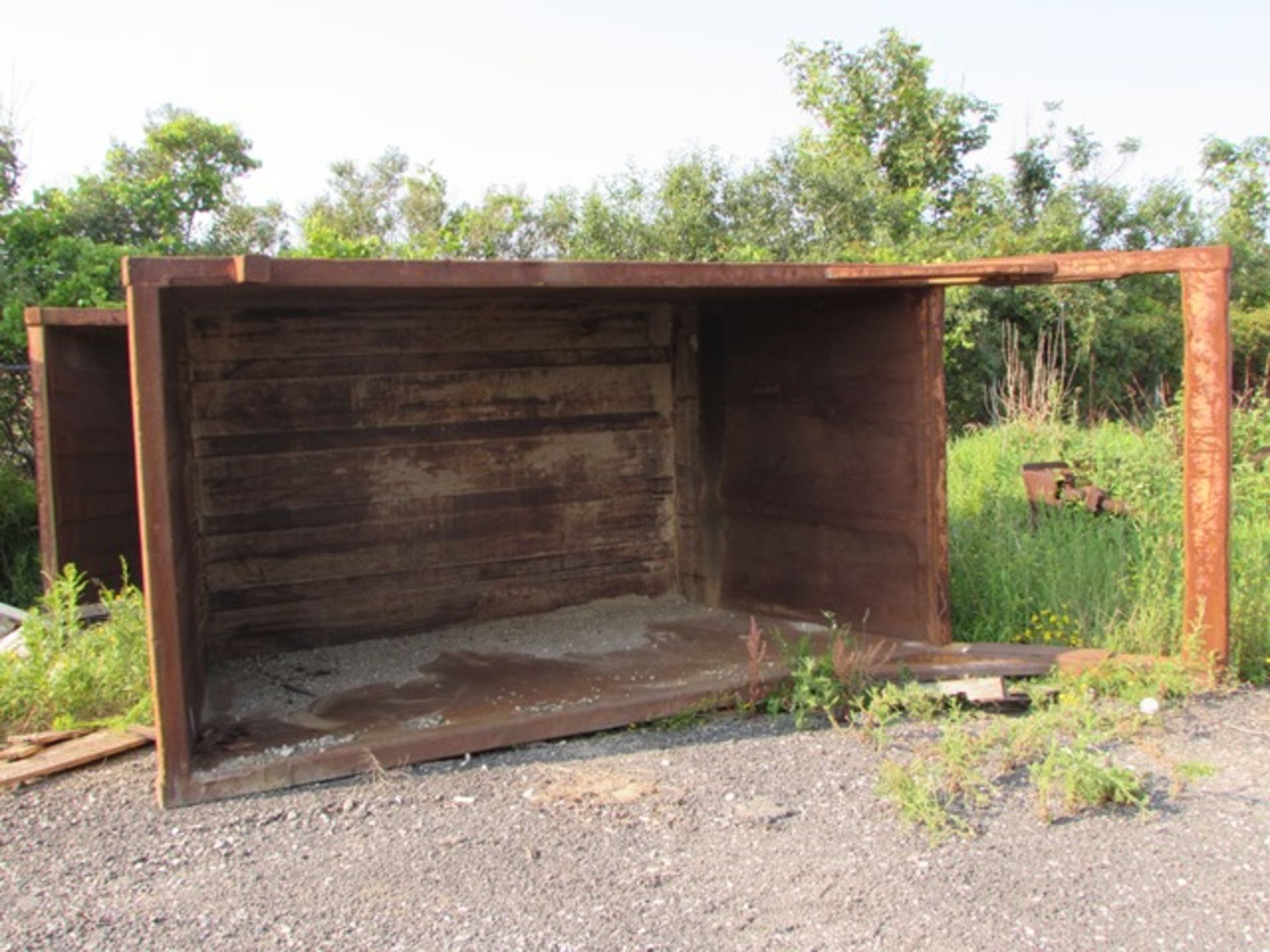 Metal dredge box