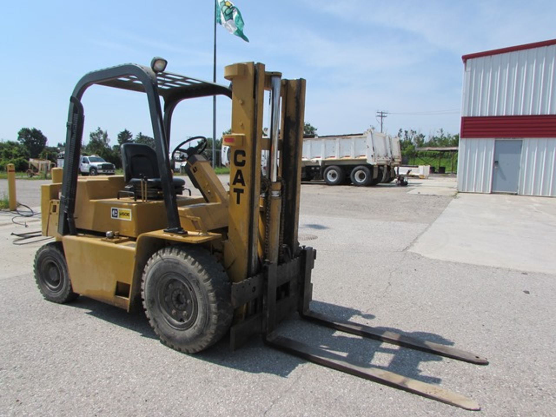 Caterpillar "V60E" forklift c/w 6000 Lb capacity