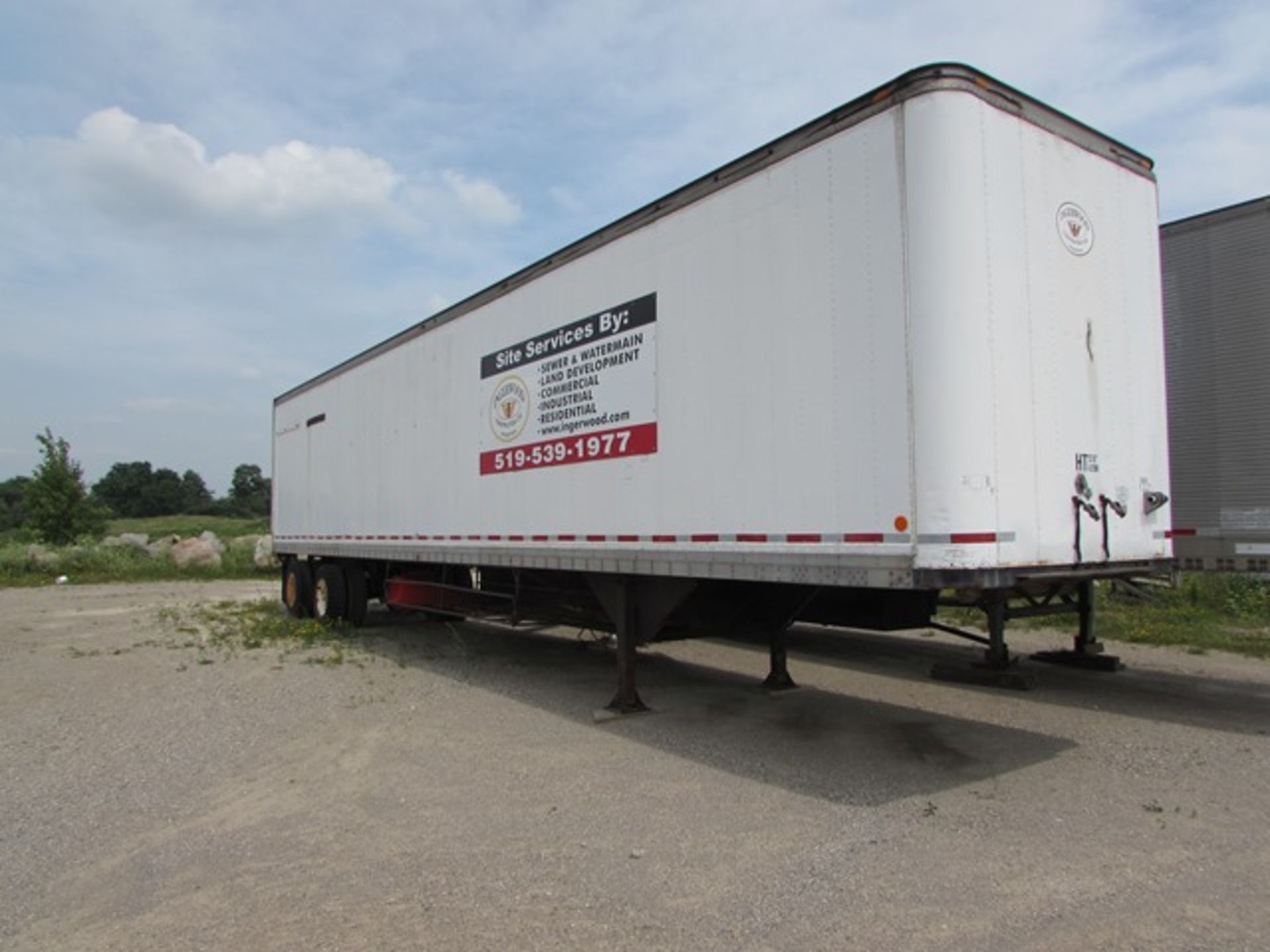 1986 Trailmobile 48' dry van trailer c/w air ride suspension, twin axle, barnyard doors, VIN # -