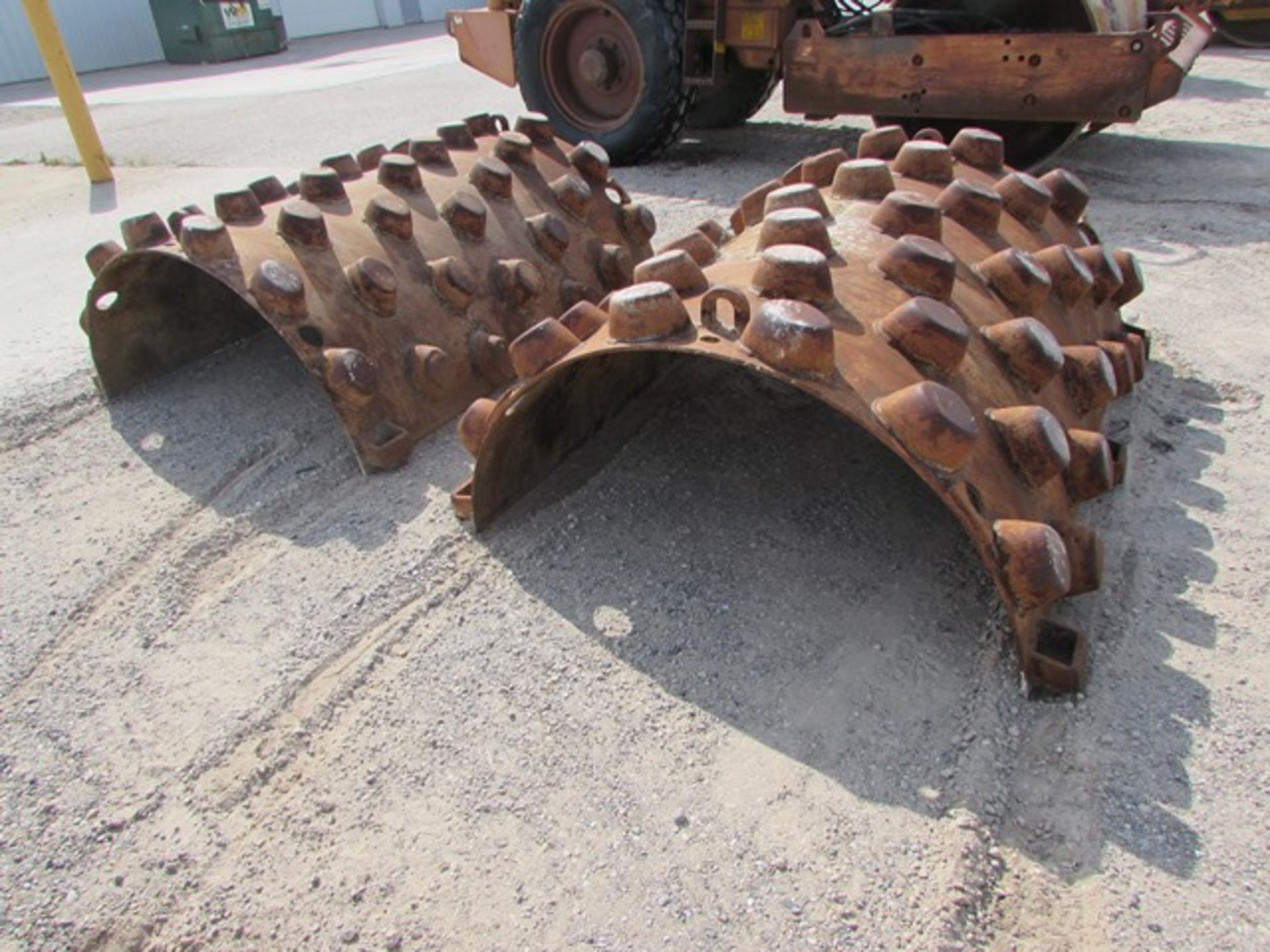 Vibratory Padfoot roll shell - Image 2 of 2