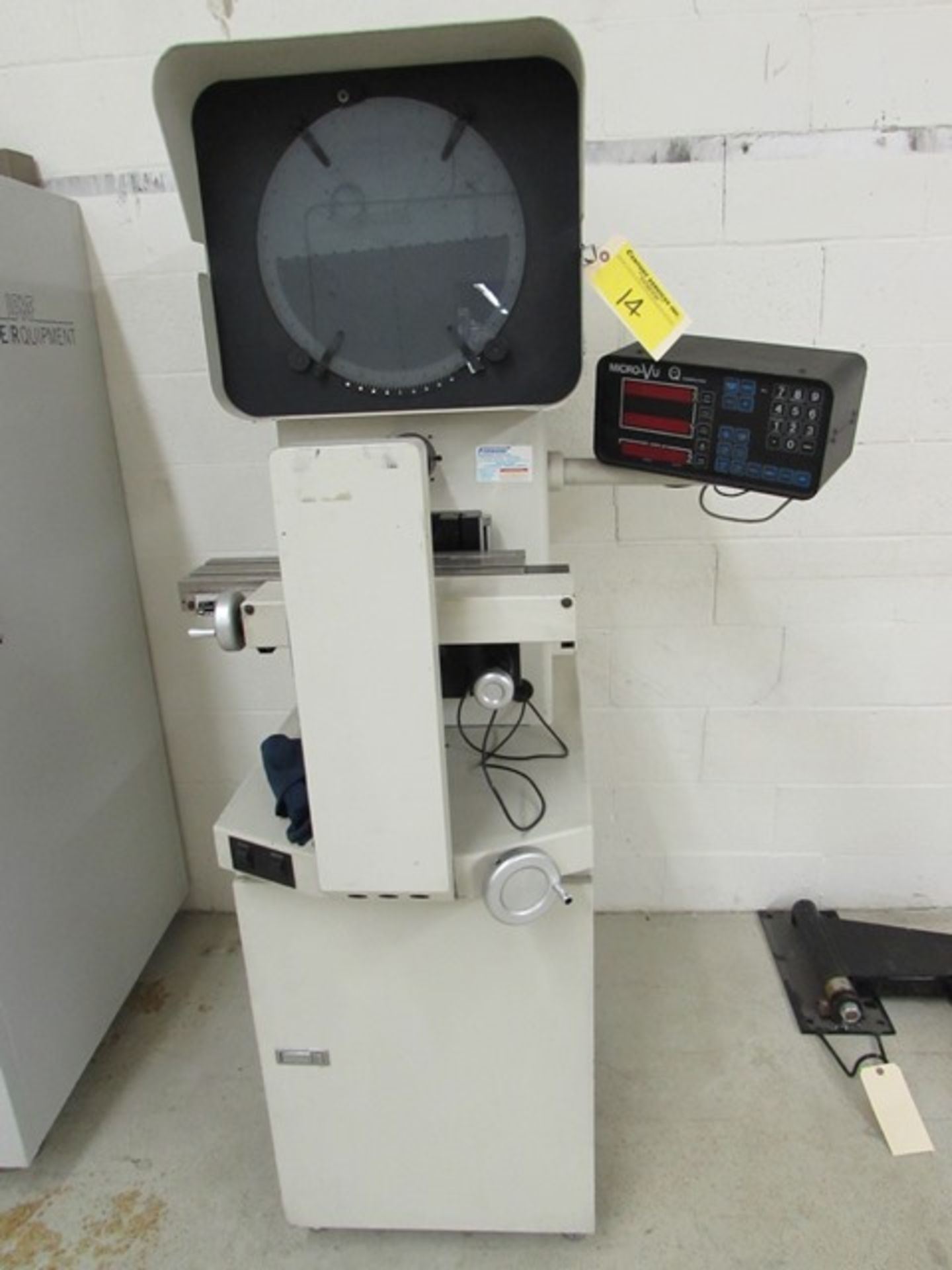 Microvu "Spectra 16" optical comparator c/w Microvu "Q16" digital readout  S/N  - Q9514 - Image 2 of 3