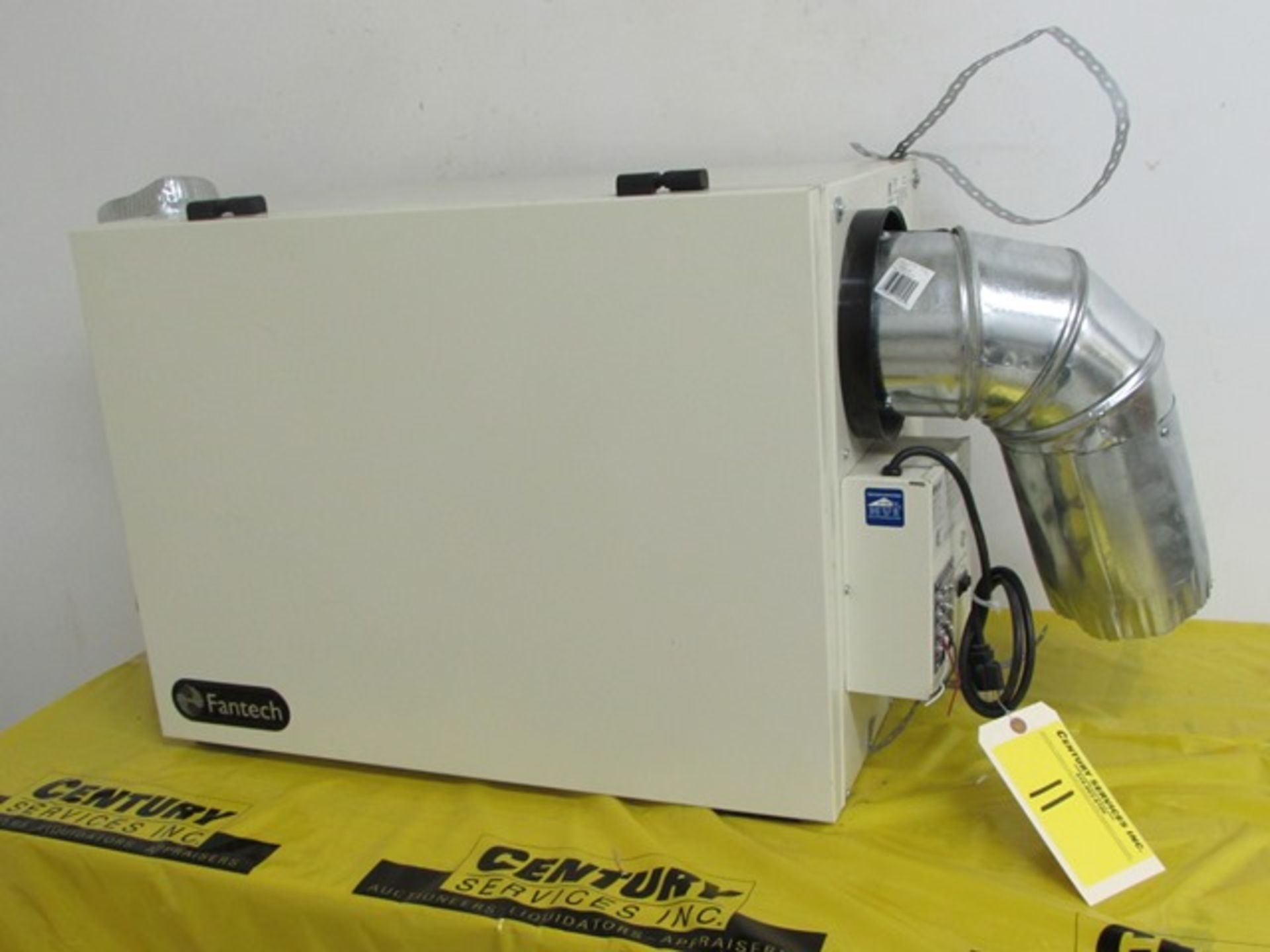 Fantech "SHR-2004" ventilation system c/w 2-sections ducting S/N - 1345 1293D