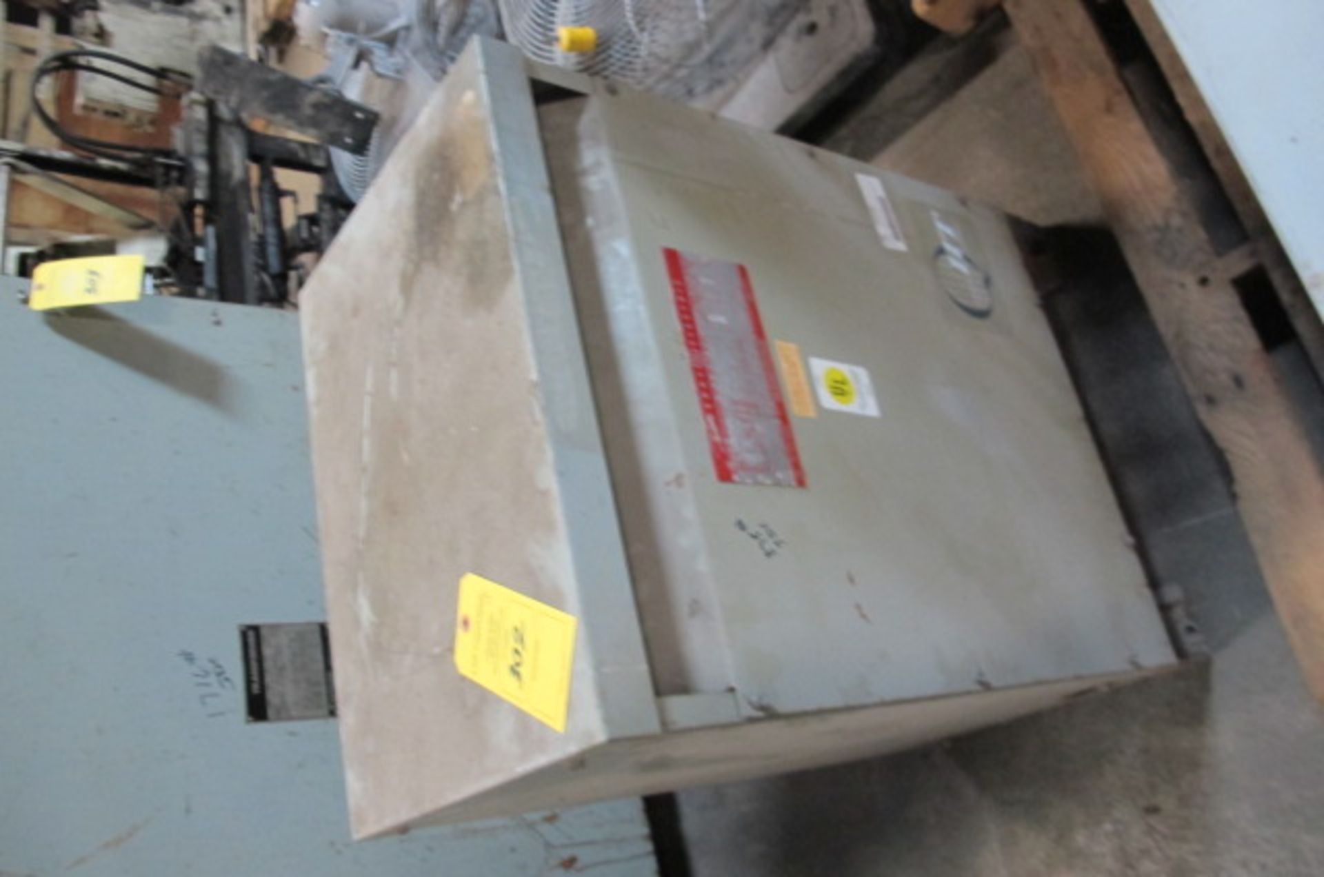 GE TRANSFORMER 45KVA 7650 OH 120, Lyons, Ohio 43523 - all Gaylord plastic pallets are NOT included