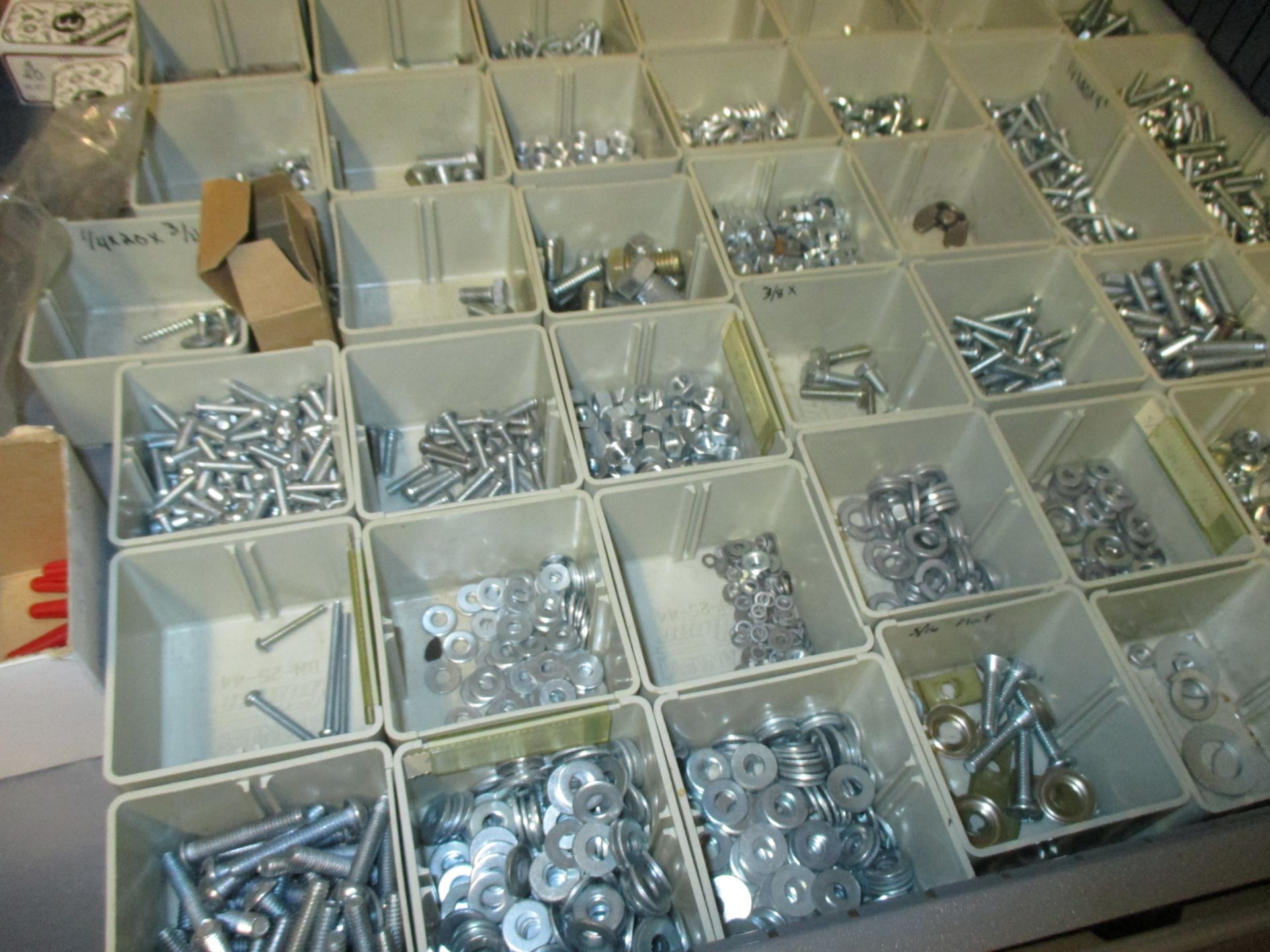 CONTENTS OF CABINET INCLUDING CONNECTORS; SCREWS & CONTACTS 1320 Production Road, Fort Wayne, IN - Image 3 of 5