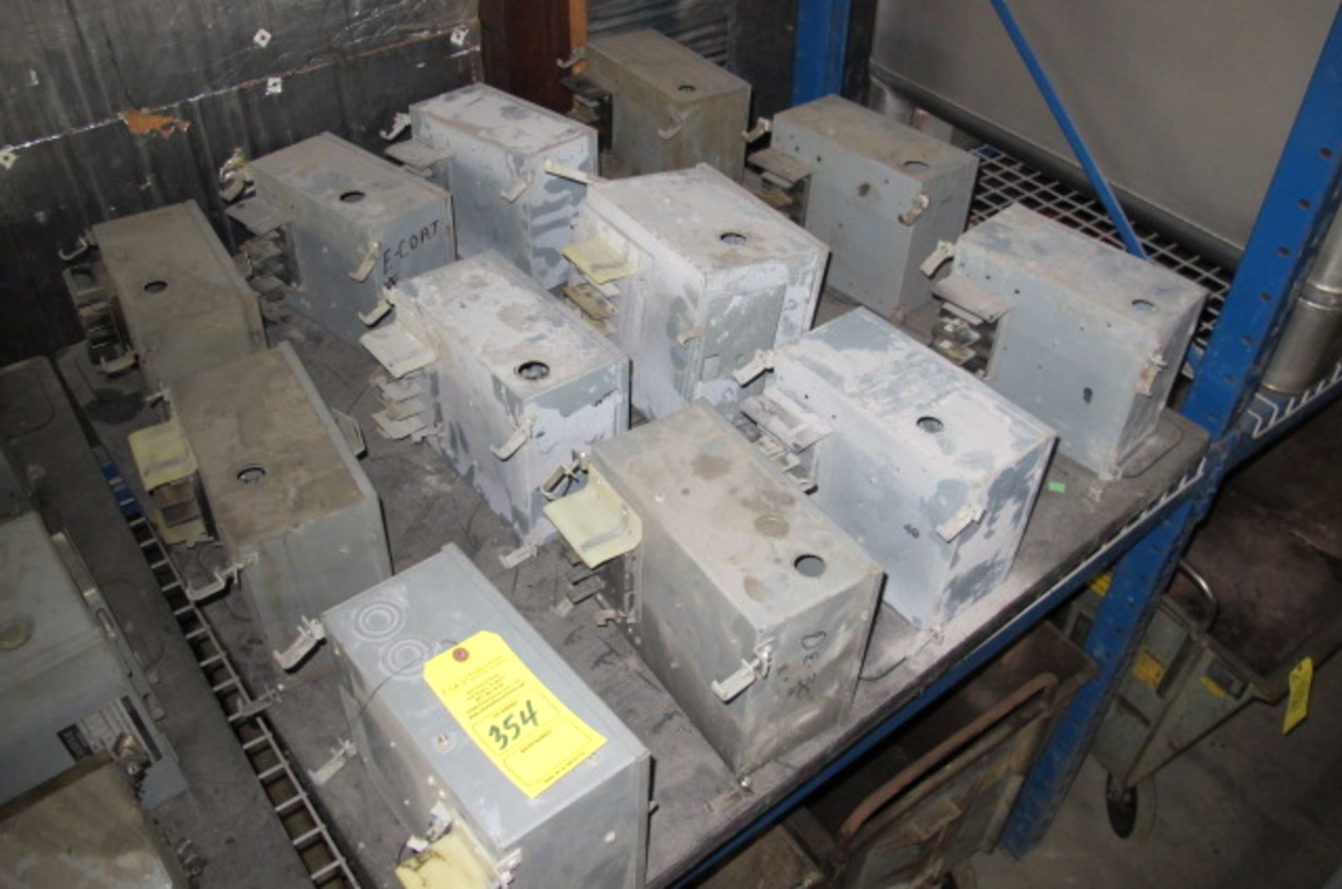 ASSORTED GE DISCONNECTS FLEX-A-PLUG; 301; 600V 7702 OH 120, Lyons, Ohio 43523 - all Gaylord