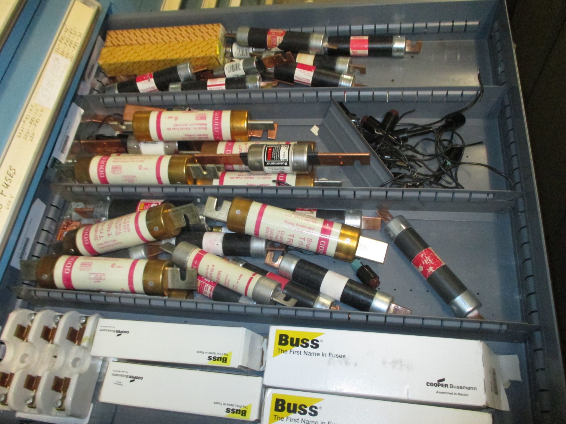CONTENTS OF CABINET INCLUDING FUSES & EDWARDS PARTS DOOR CLOSERS 1320 Production Road, Fort Wayne, - Image 5 of 8