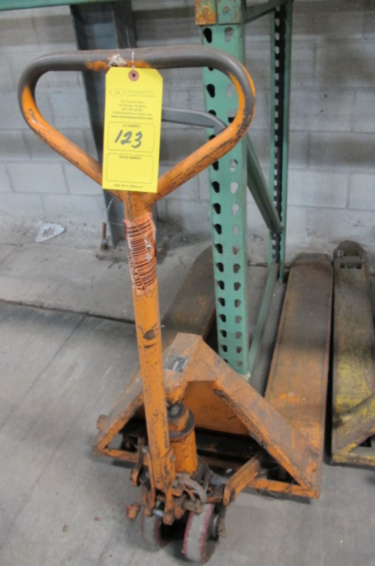 BLUE GIANT PALLET JACK #5000CAP 7468 OH 120, Lyons, Ohio 43523 - all Gaylord plastic pallets are NOT