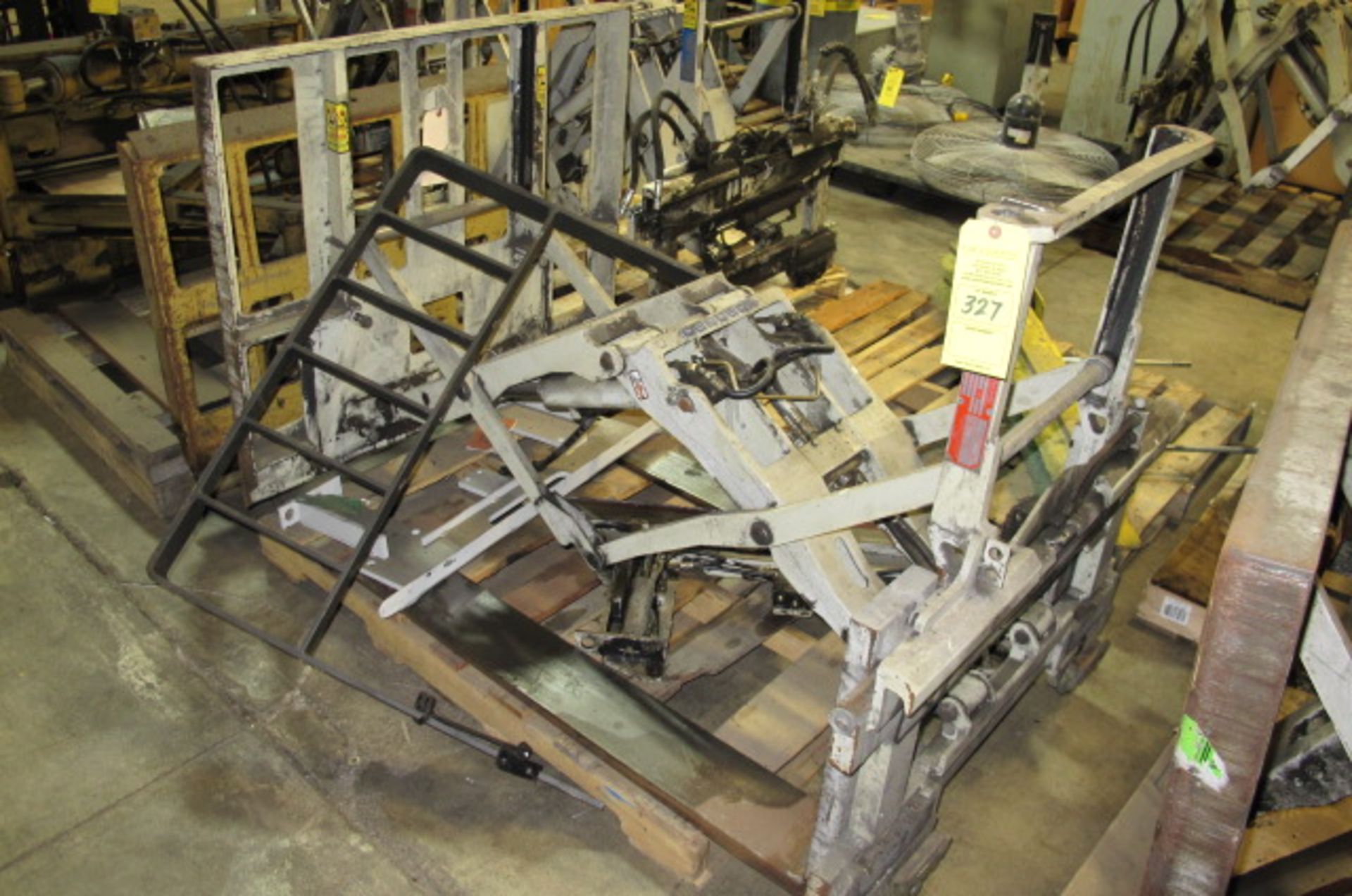 CASCADE FORK LIFT ATTACHMENT 7675 OH 120, Lyons, Ohio 43523 - all Gaylord plastic pallets are NOT