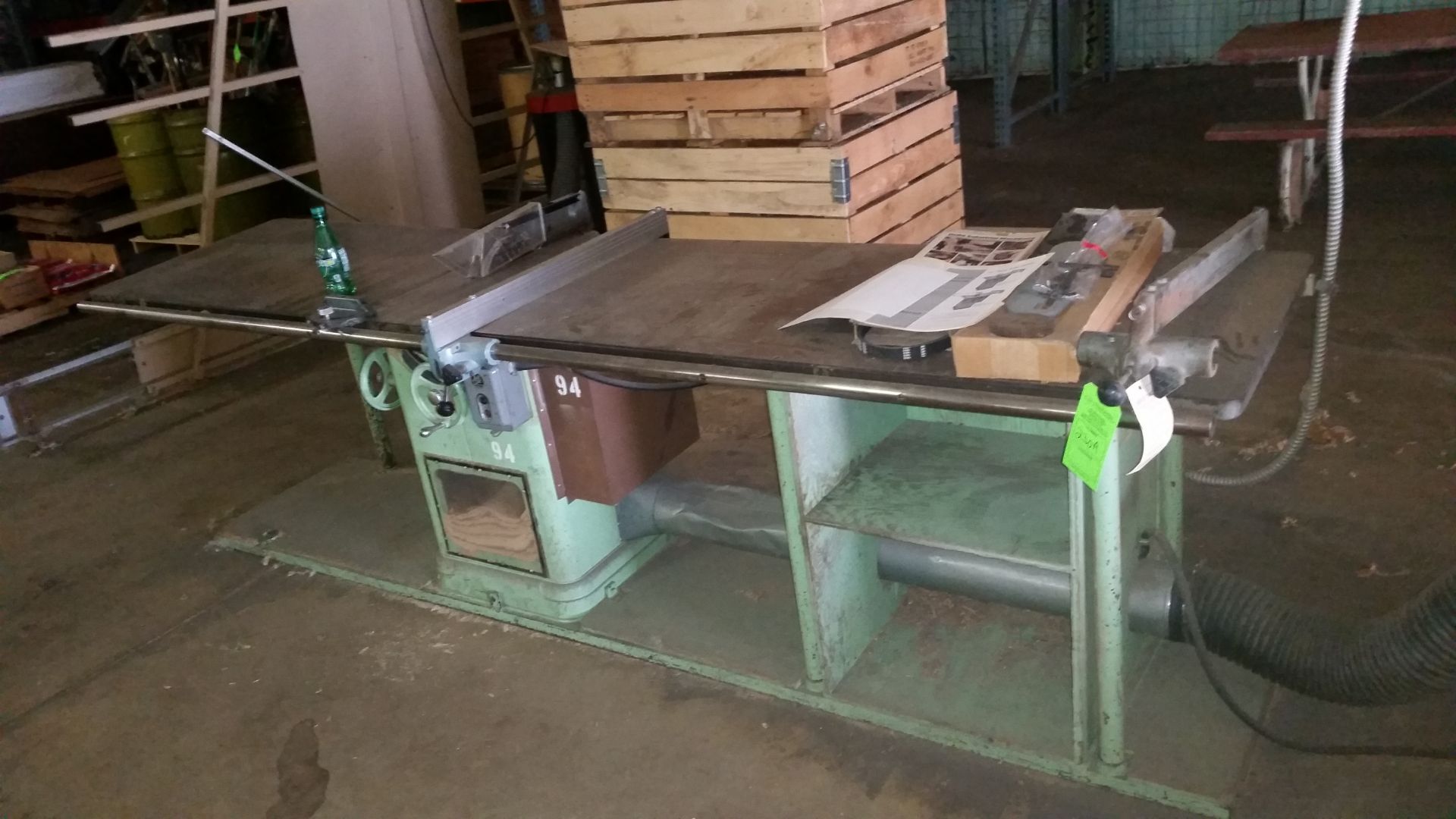 TABLE SAW; 10" DIAMETER W/DUST COLLECTOR