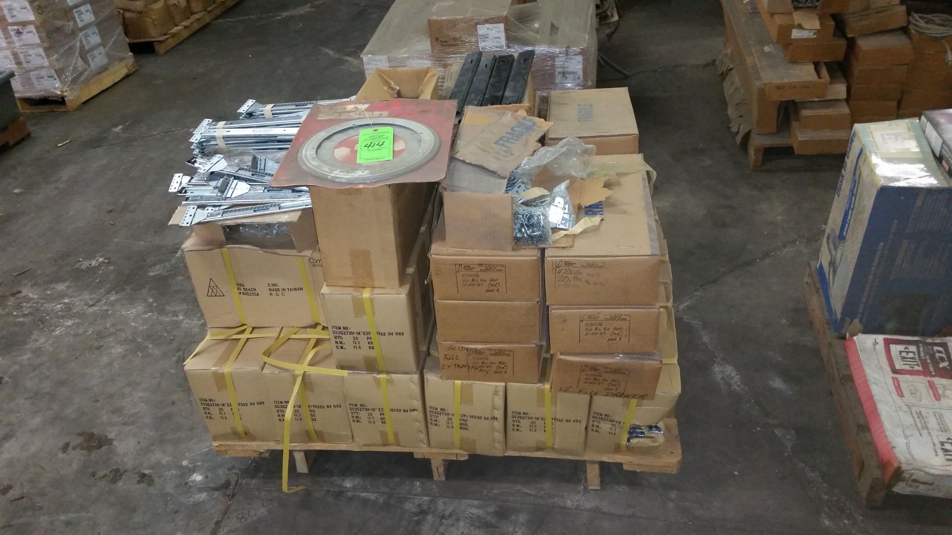 PALLET OF MISC