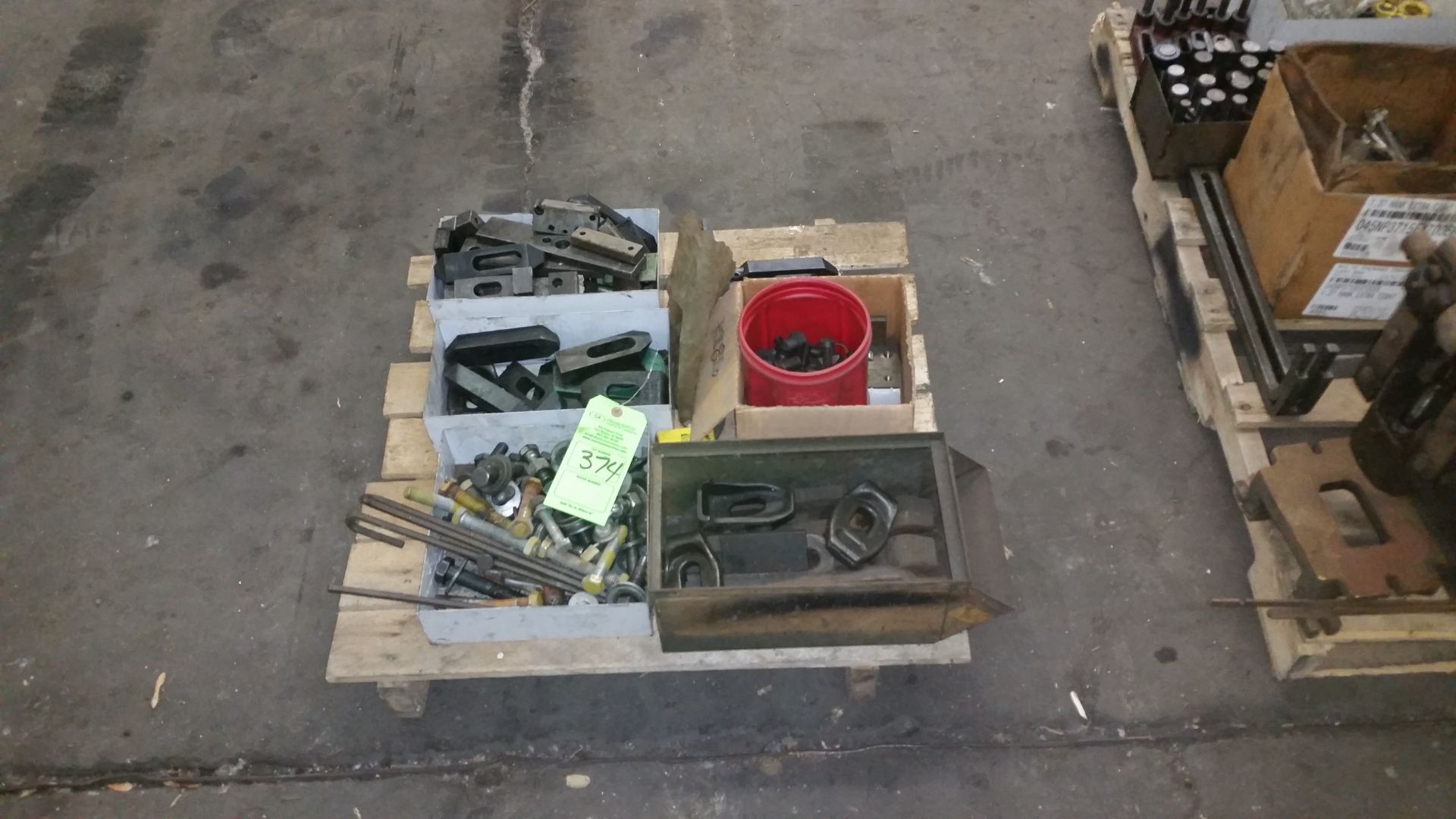 PALLET OF TOOLING