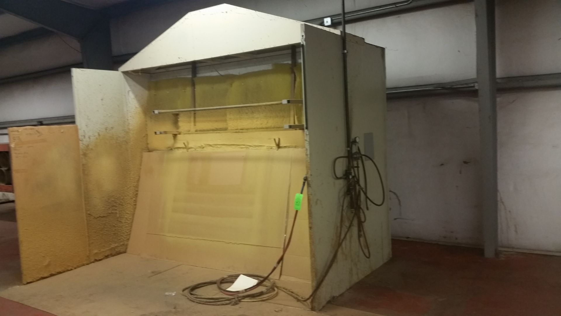 SPRAY BOOTH