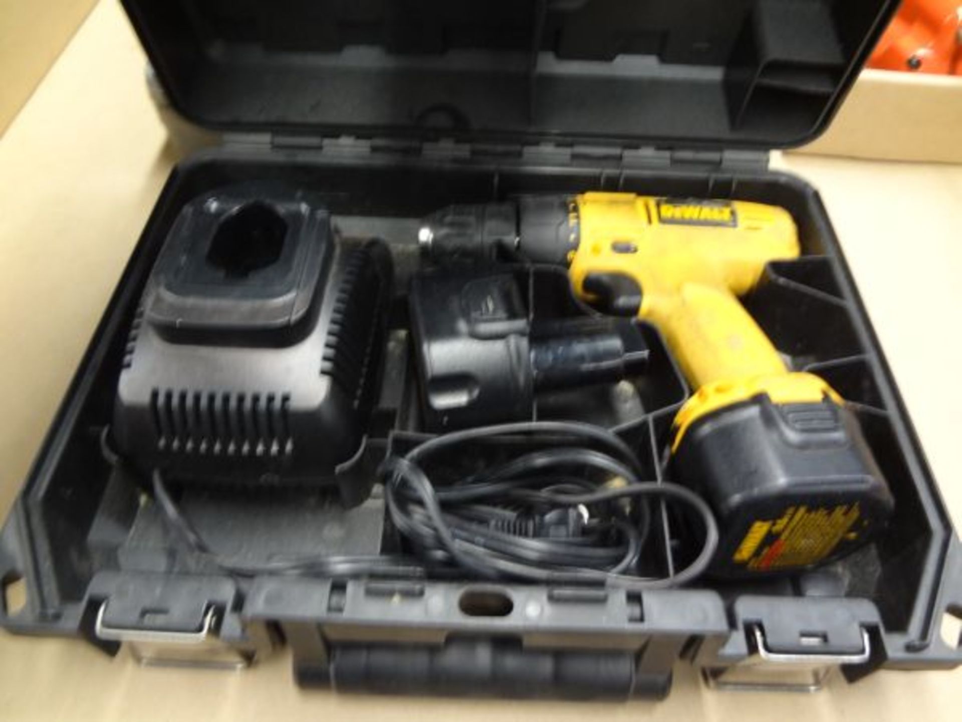 1/2" DEWALT MODEL DC970 CORDLESS DRILL